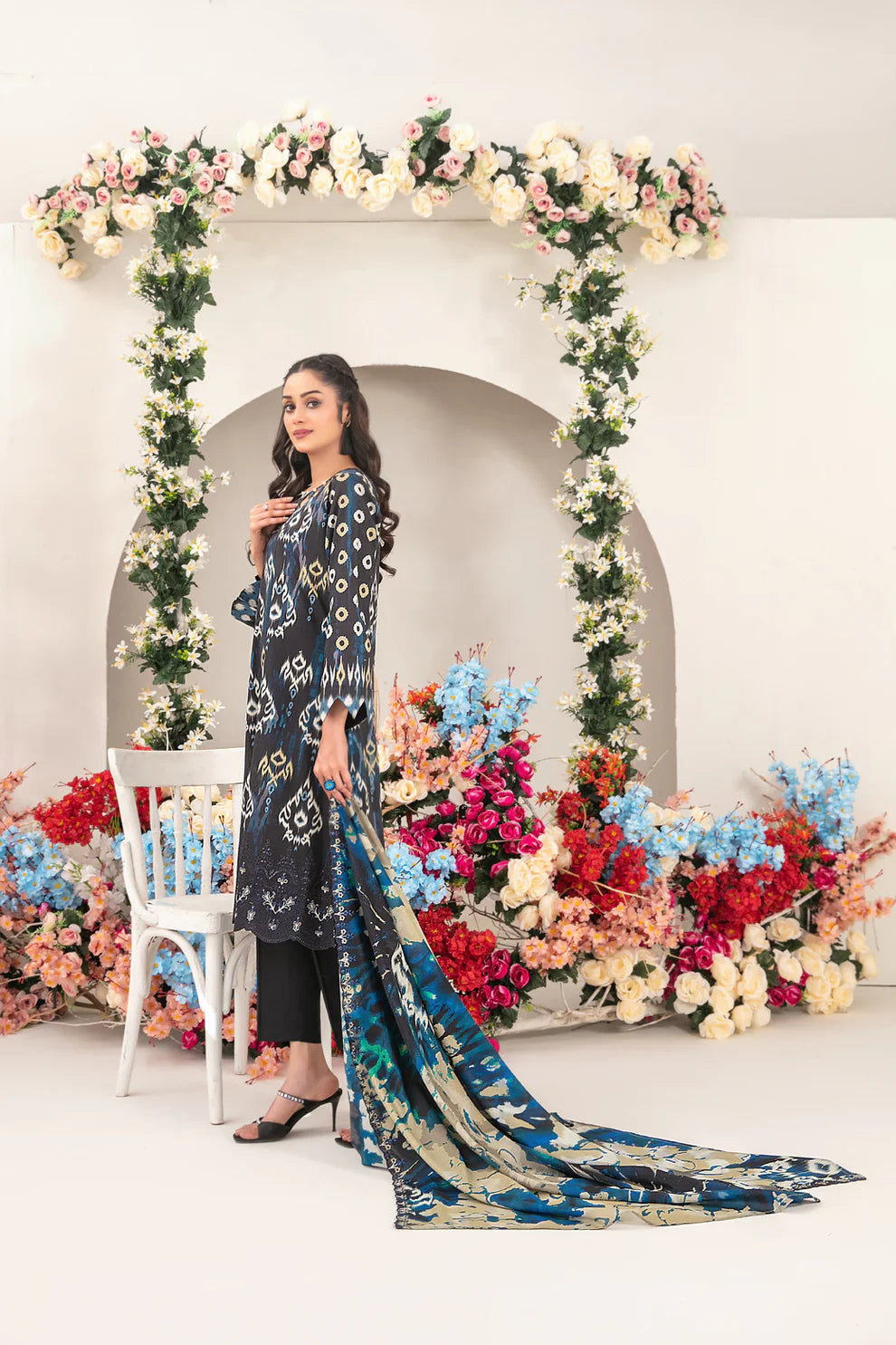 Tawakkal 3Pc Embroidered Lawn Suit D-1394 gulbuy.com