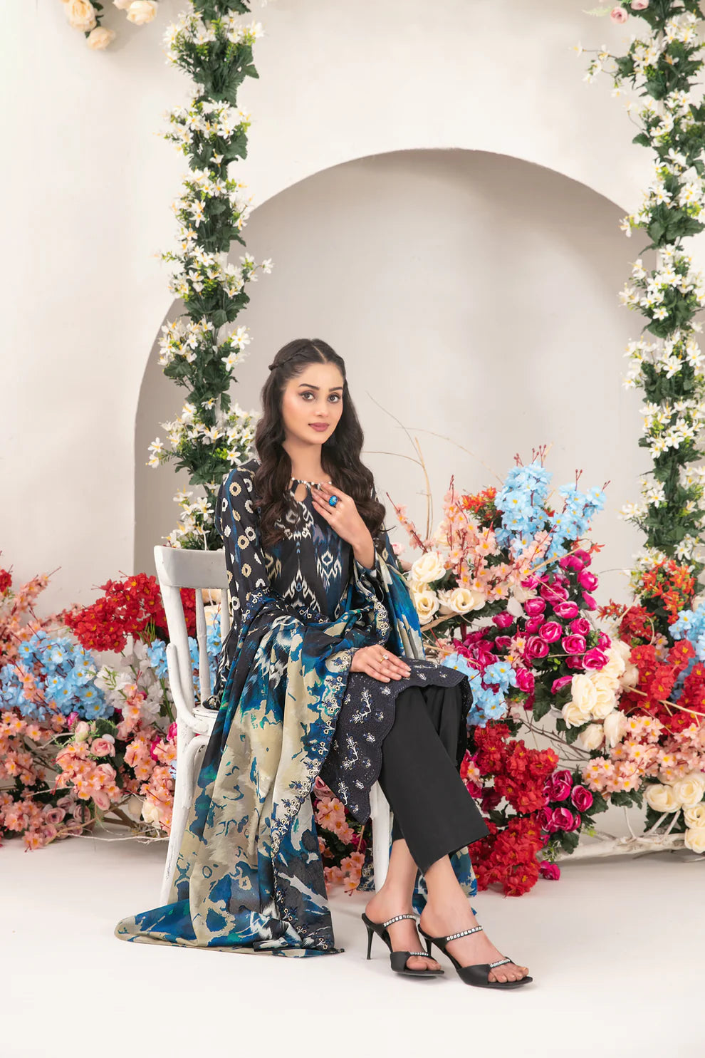 Tawakkal 3Pc Embroidered Lawn Suit D-1394 gulbuy.com