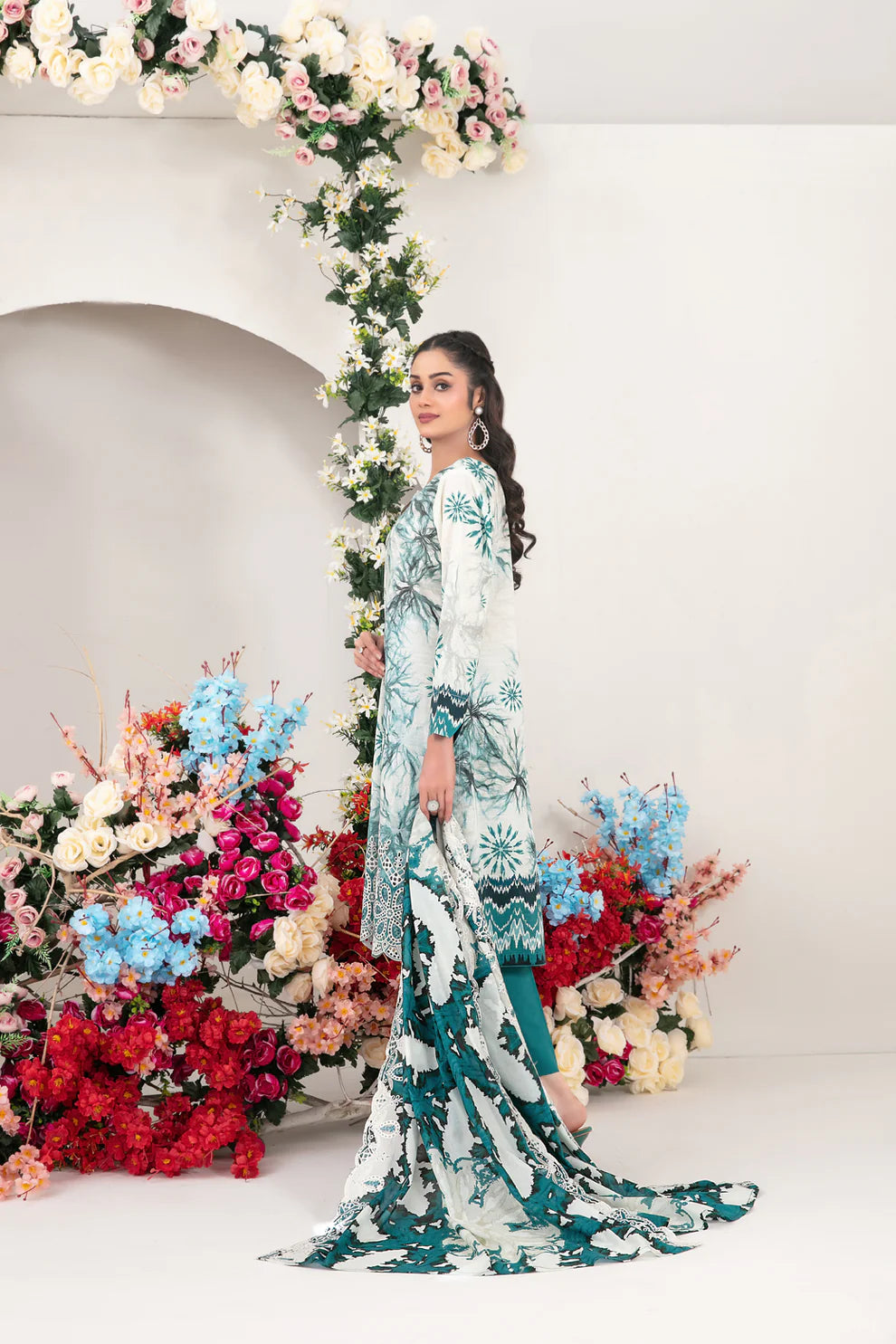 Tawakkal 3Pc Embroidered Lawn Suit D-1393 gulbuy.com