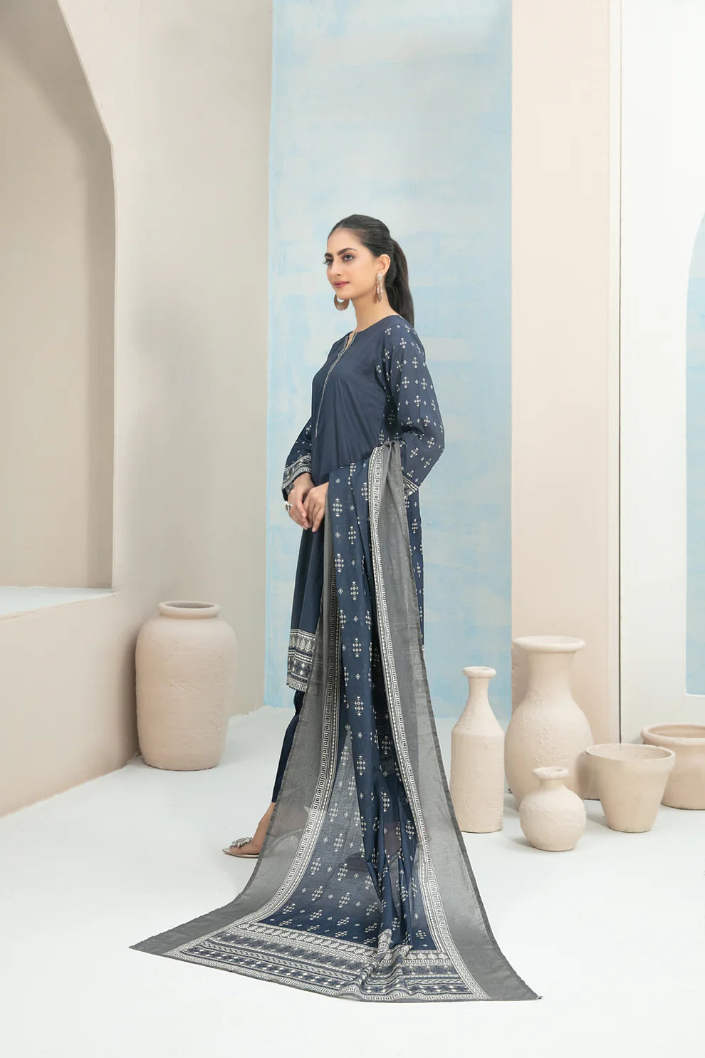 Tawakkal 3Pc Embroidered Lawn Suit D-3641 gulbuy.com