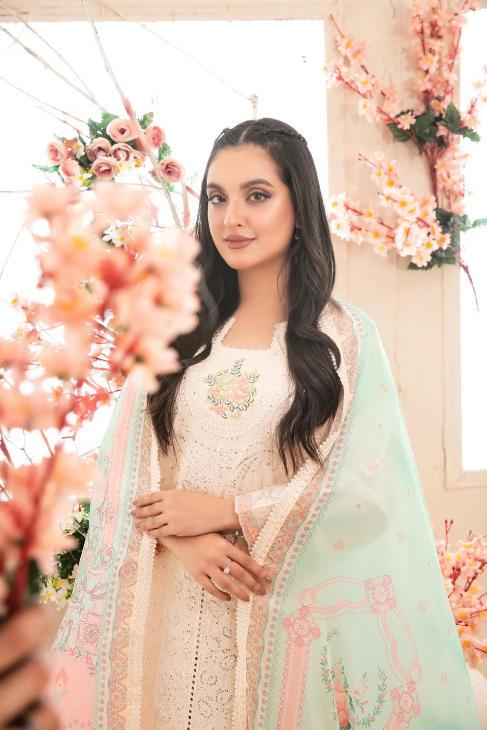 Tawakkal 3Pc Embroidered Lawn Suit D-1158 gulbuy.com