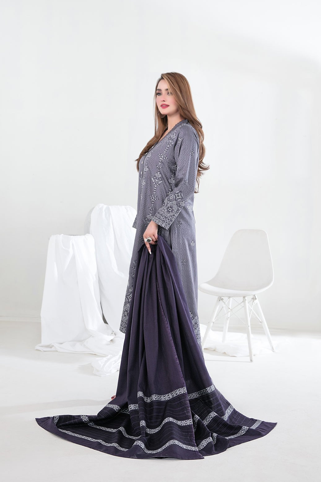 Tawakkal 3Pc Embroidered Jacquard Suit D-5572-Aeera gulbuy.com