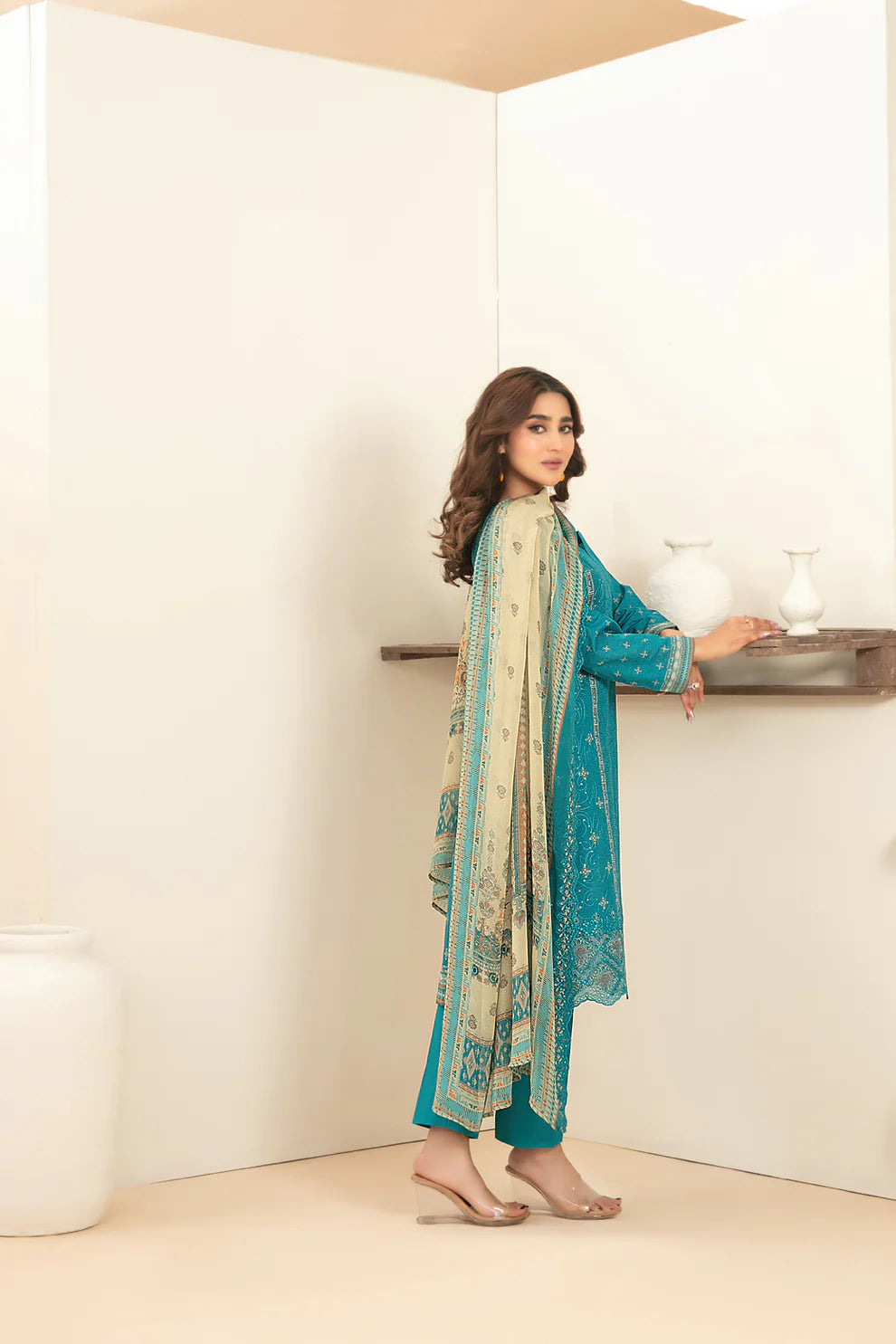 Tawakkal 3Pc Embroidered Lawn Suit D-1120 gulbuy.com