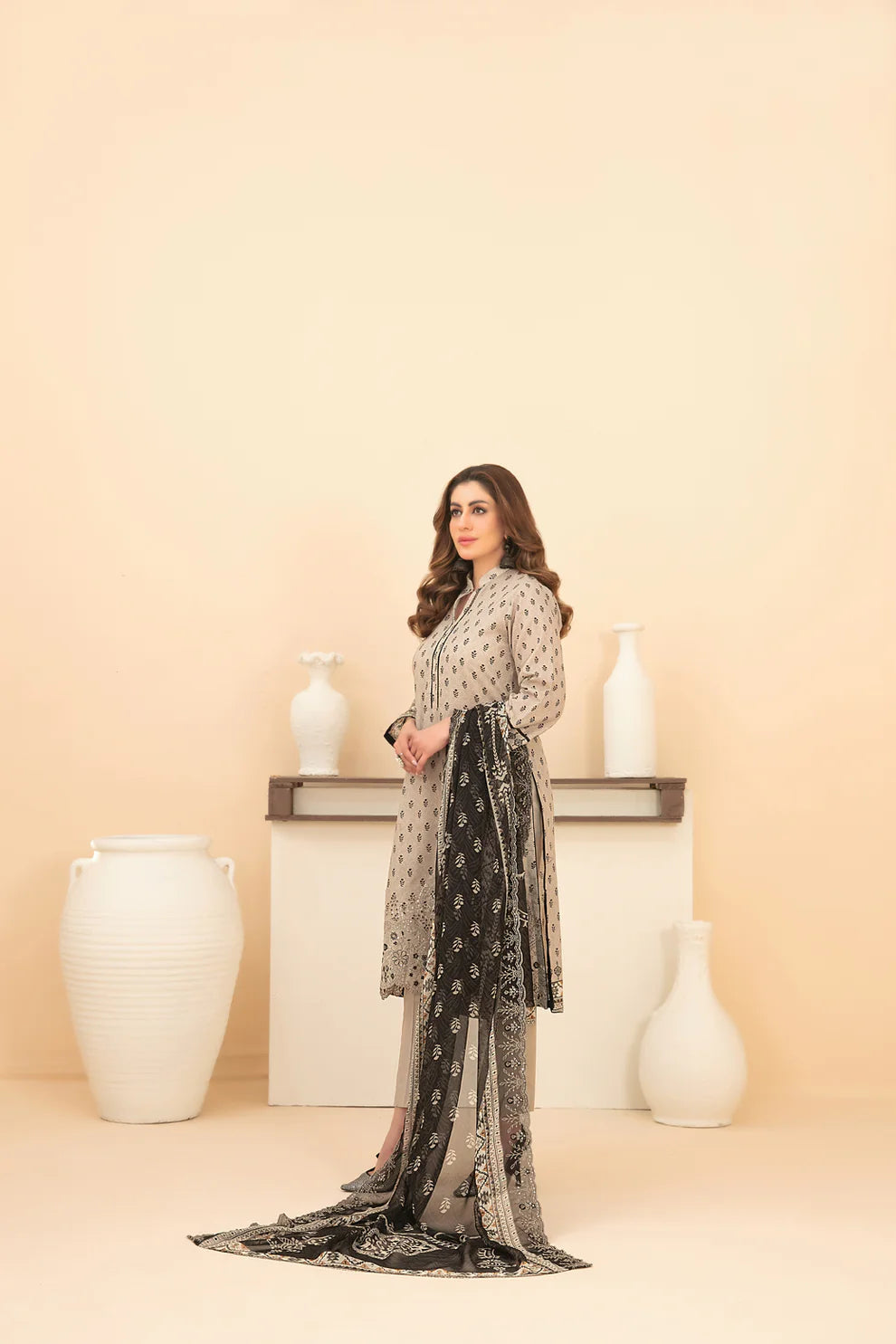 Tawakkal 3Pc Embroidered Lawn Suit D-1117 gulbuy.com