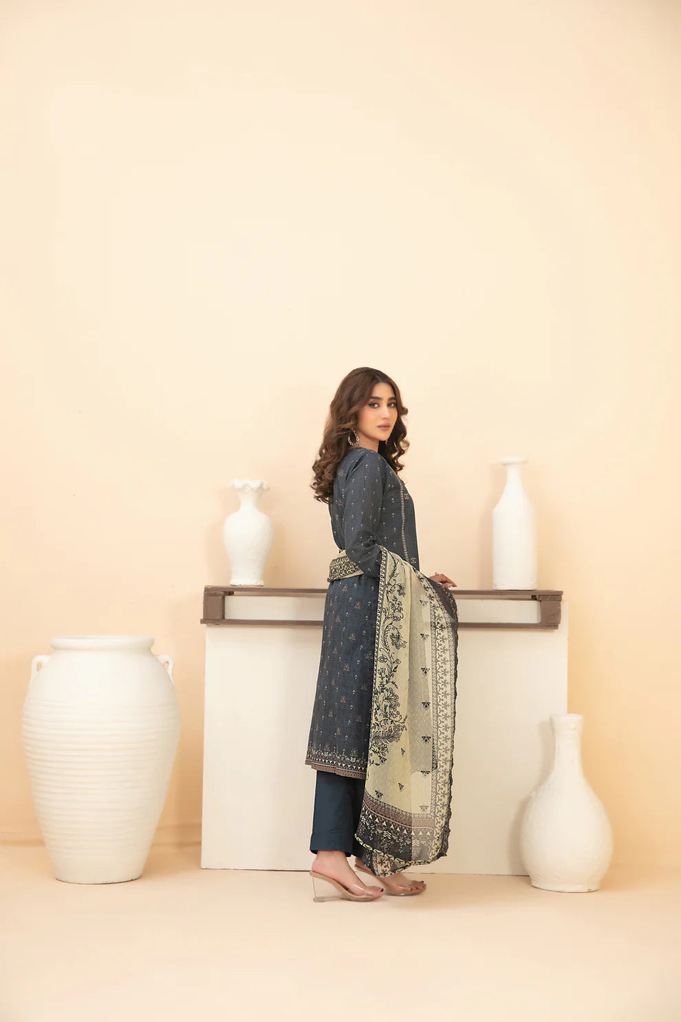 Tawakkal 3Pc Embroidered Lawn Suit D-1112 gulbuy.com