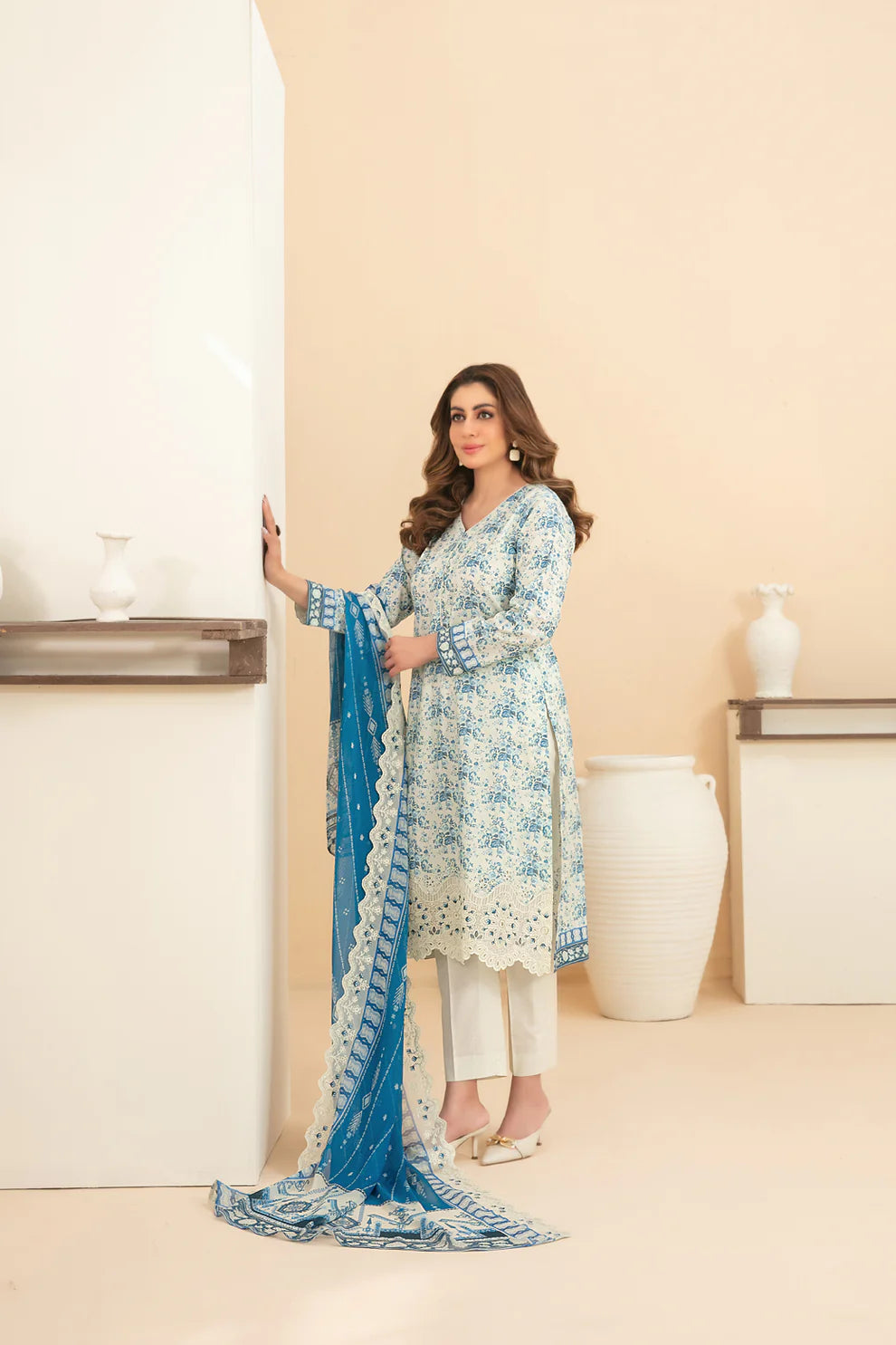 Tawakkal 3Pc Embroidered Lawn Suit D-1119 gulbuy.com