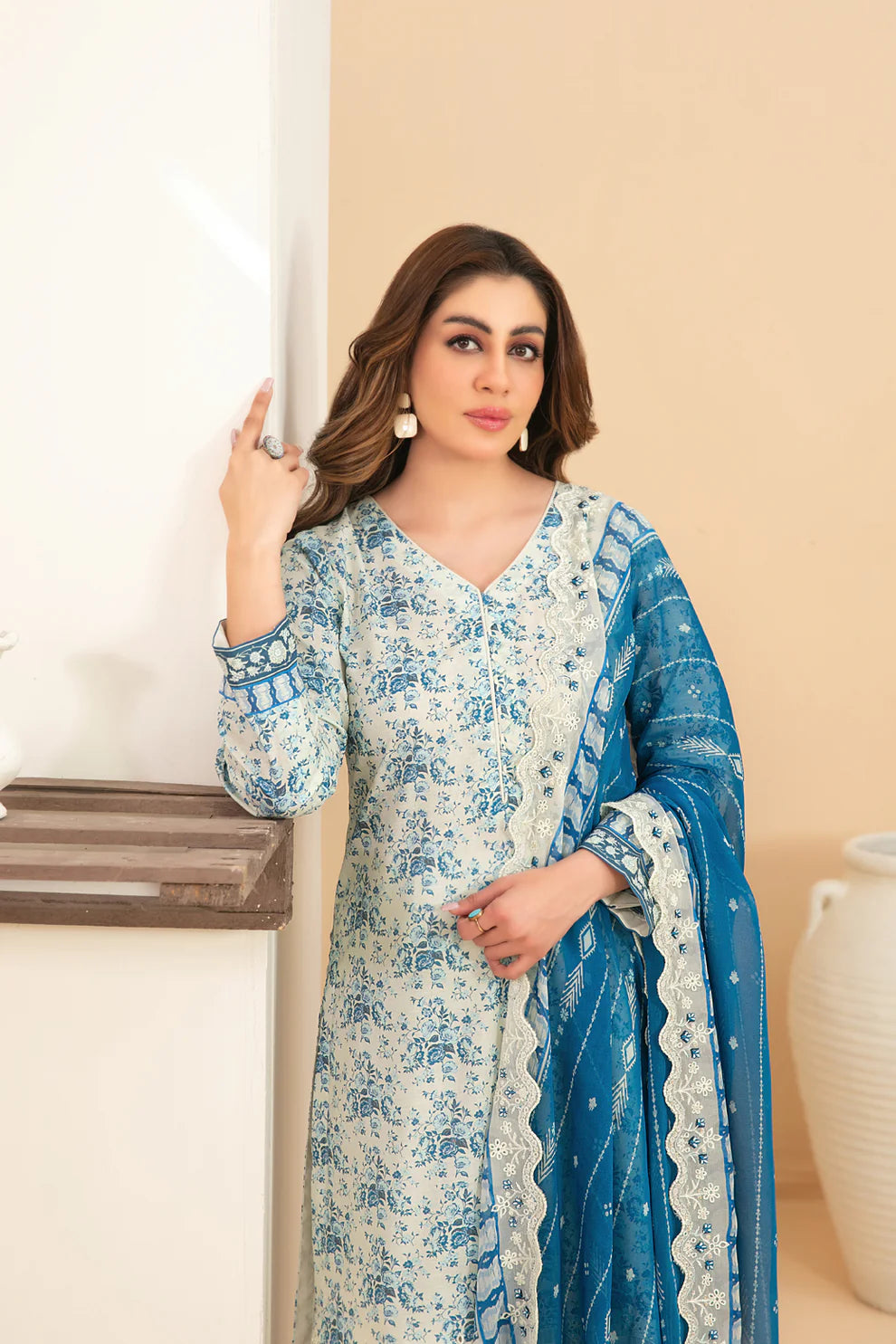 Tawakkal 3Pc Embroidered Lawn Suit D-1119 gulbuy.com