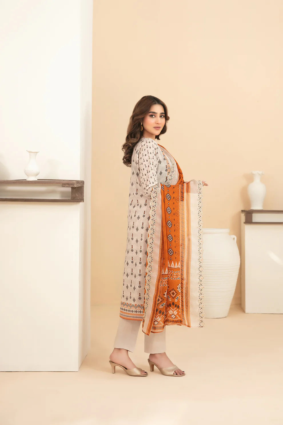 Tawakkal 3Pc Embroidered Lawn Suit D-1111 gulbuy.com