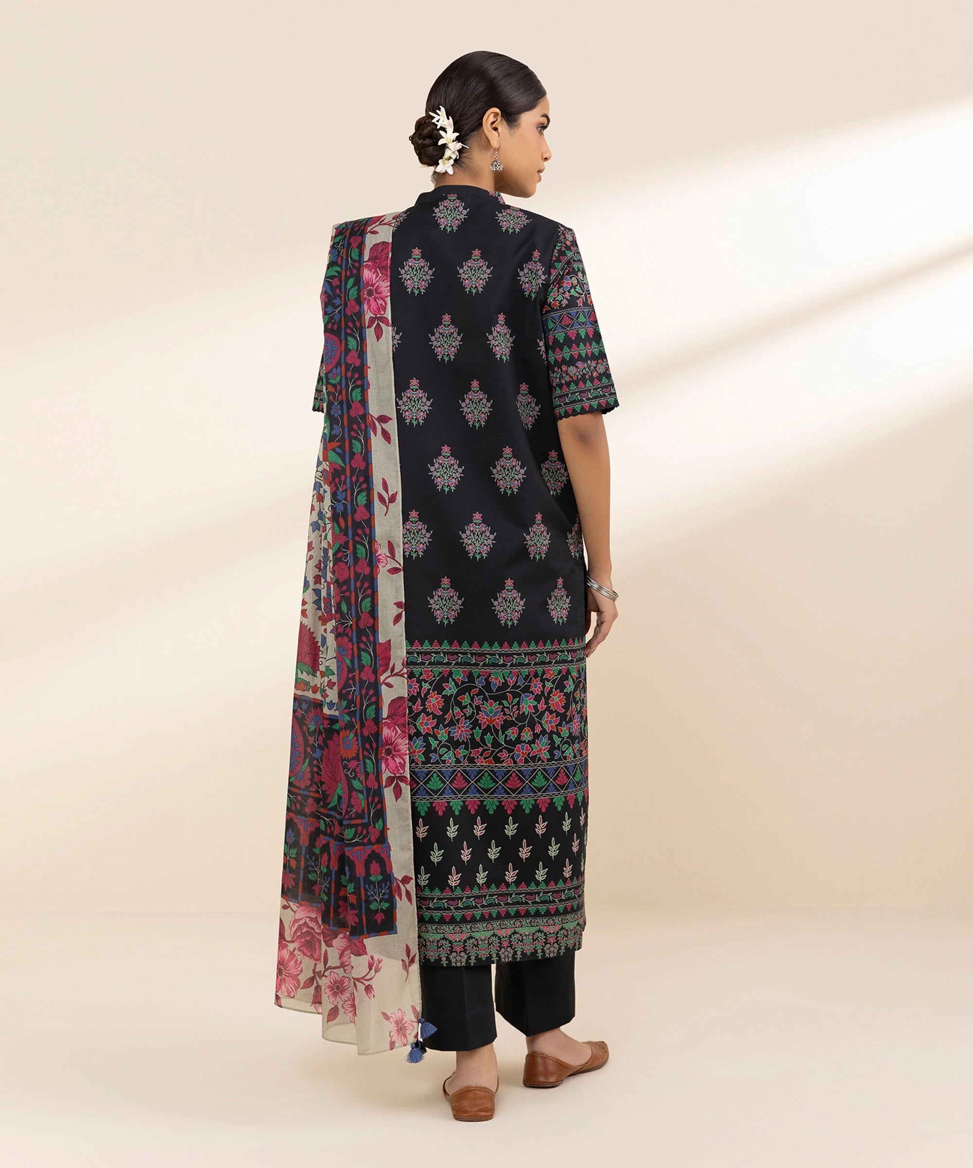 Sapphire 3Pc Printed Lawn Suit 00U2DBW25V42 gulbuy.com