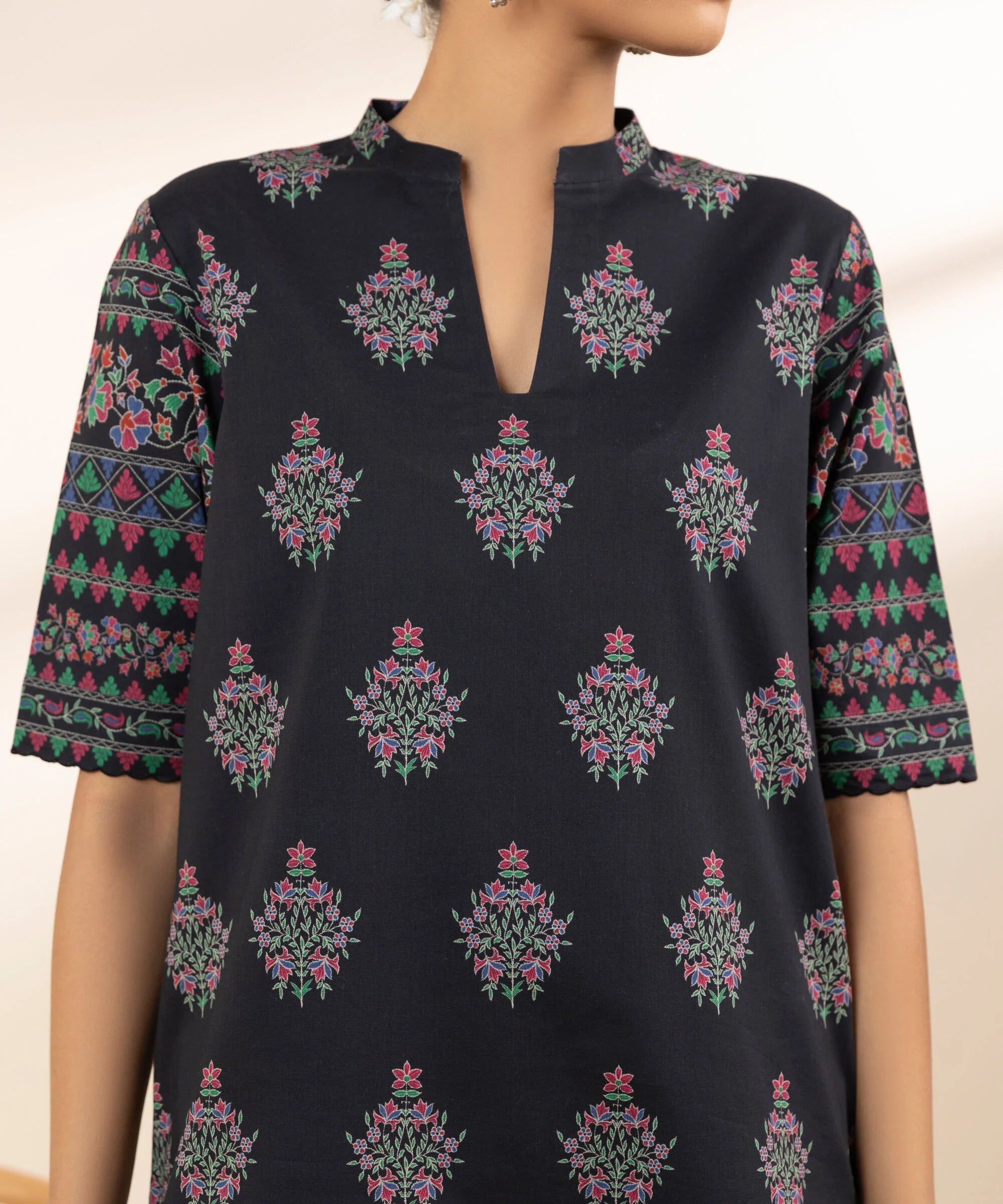 Sapphire 3Pc Printed Lawn Suit 00U2DBW25V42 gulbuy.com