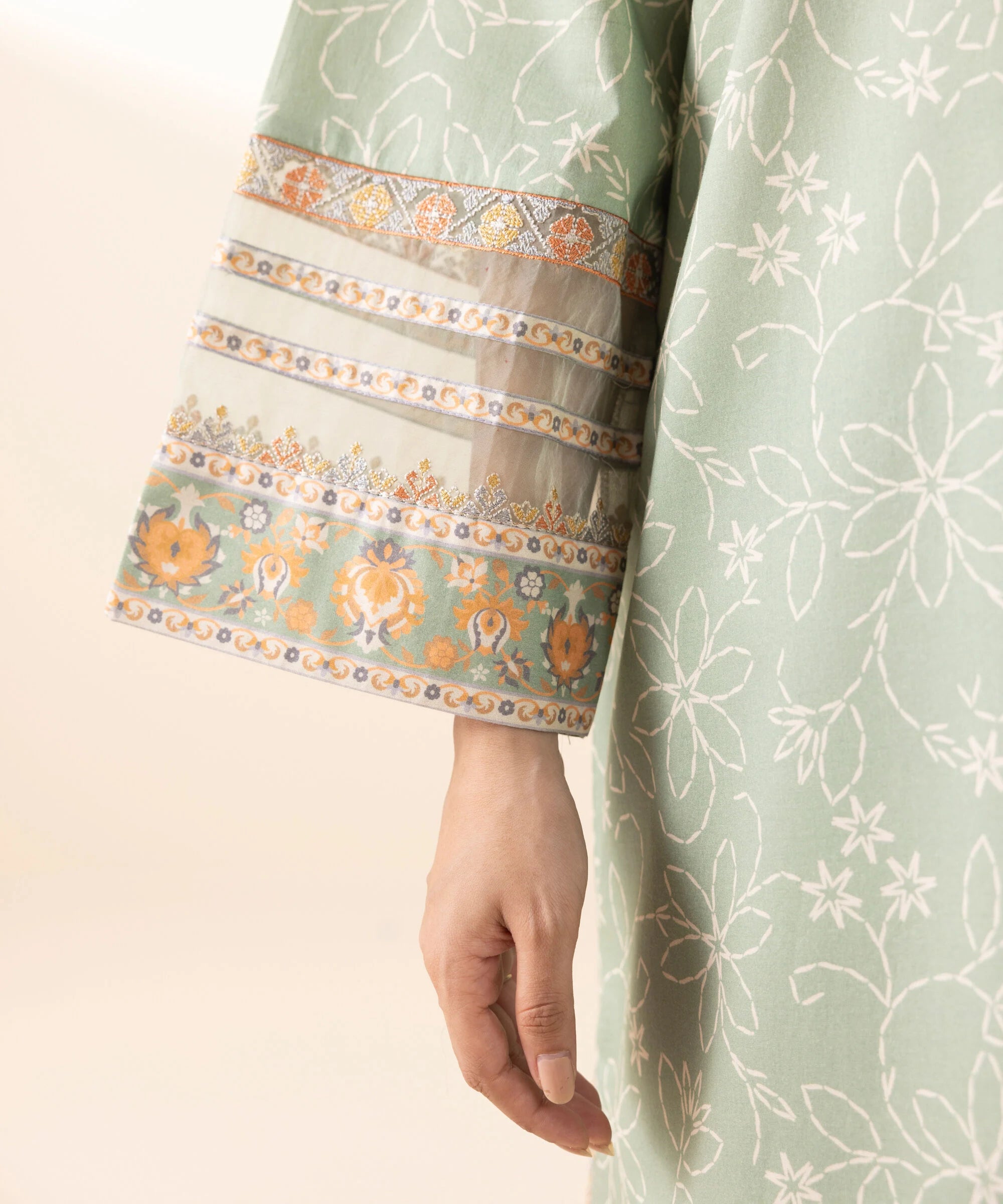 Sapphire 3Pc Embroidered Lawn Suit 0U3PEDY25V44 gulbuy.com