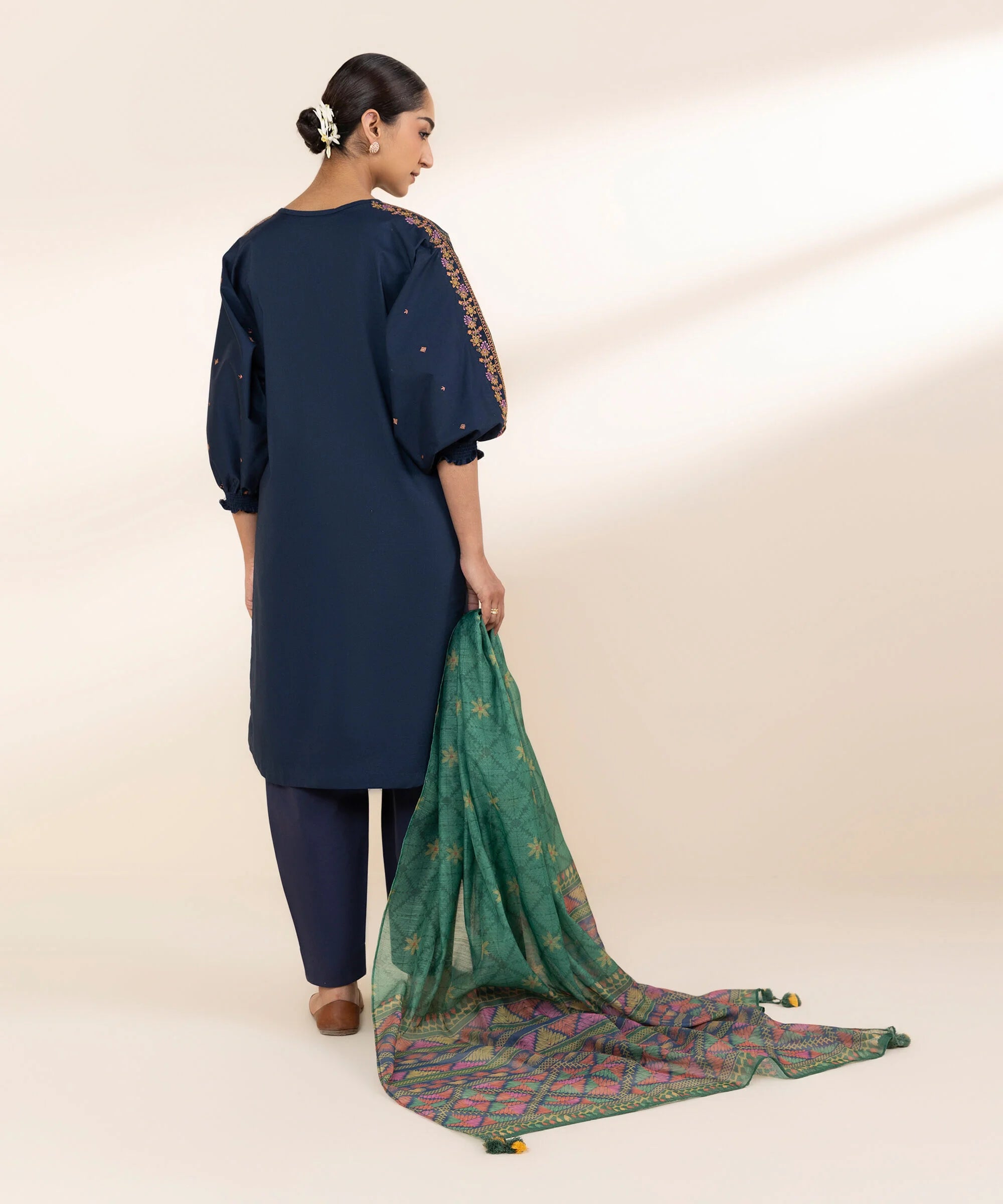 Sapphire 3Pc Embroidered Lawn Suit 0U3PESG25V45 gulbuy.com