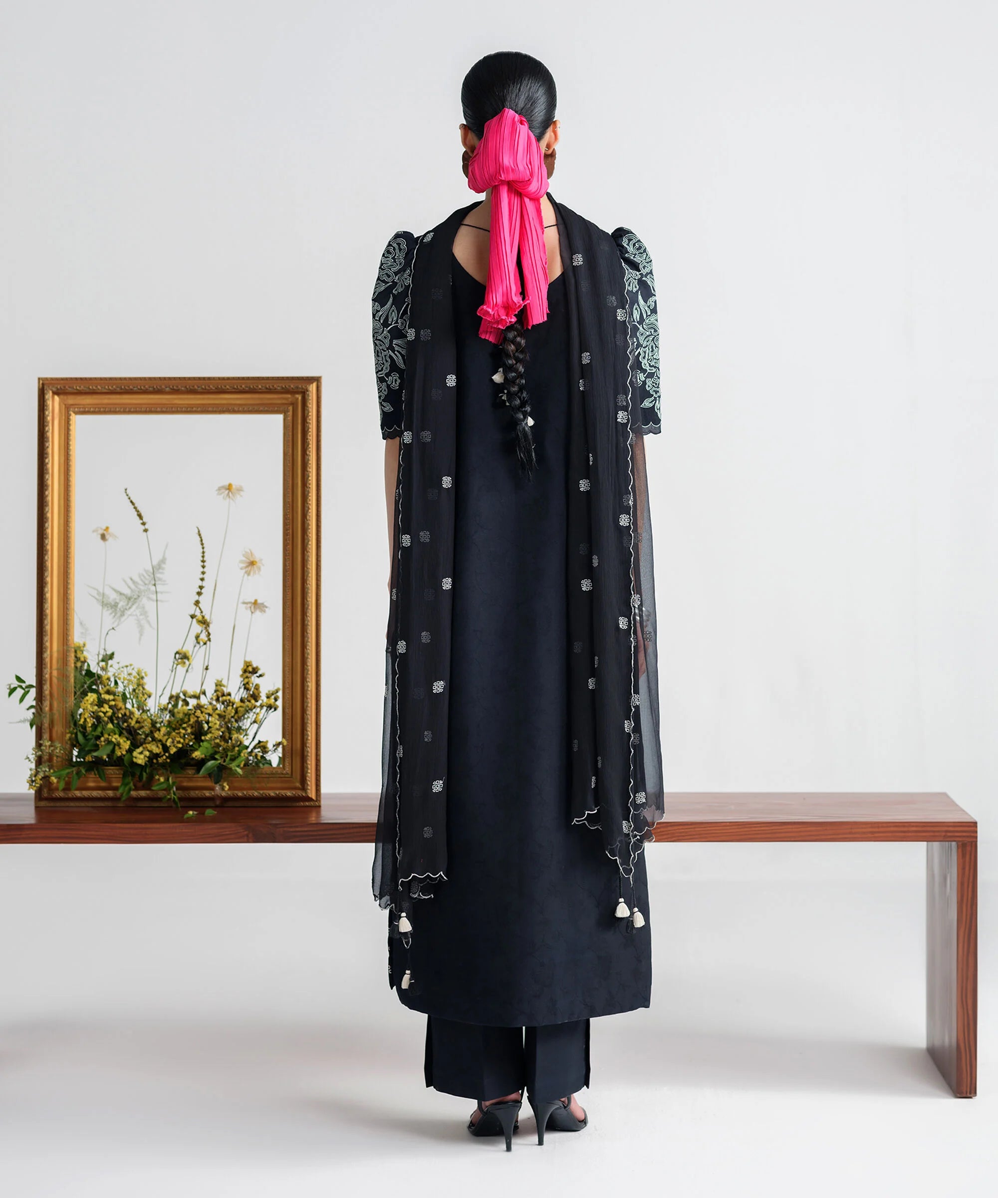 Sapphire 3Pc Embroidered Lawn Suit 0U3PEST25V41 gulbuy.com