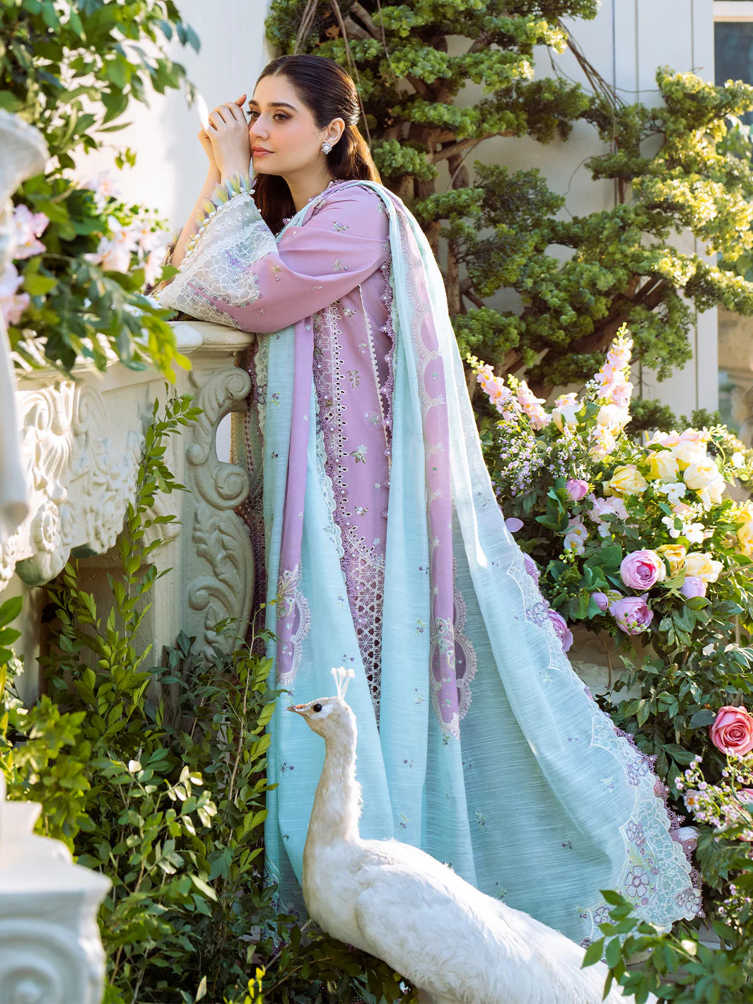 Binilyas 3Pc Embroidered Lawn Suit 101-B gulbuy.com