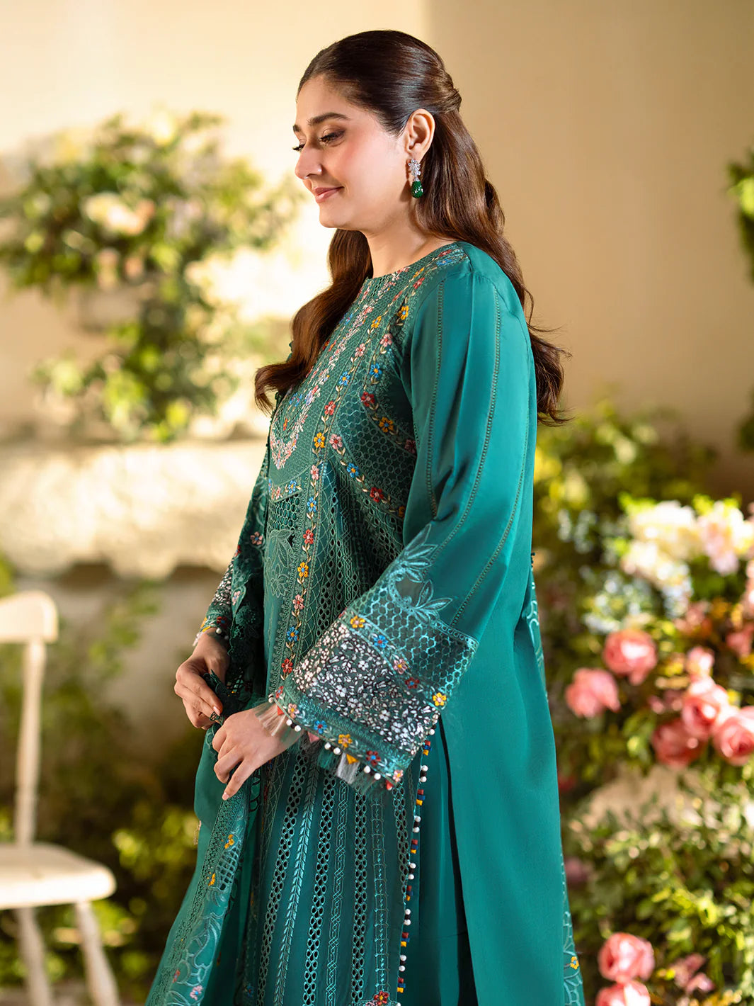 Binilyas 3Pc Embroidered Lawn Suit 102-A gulbuy.com