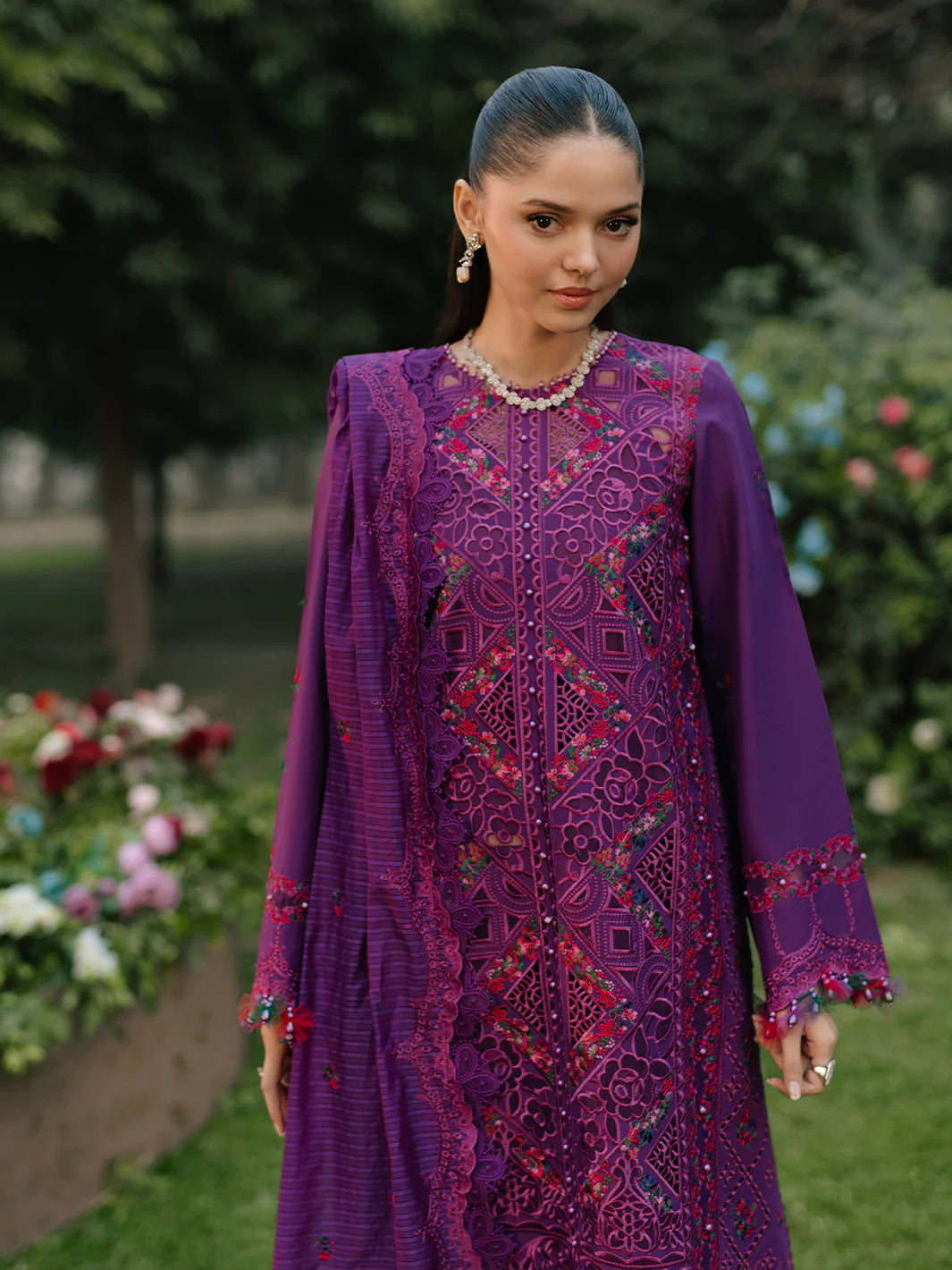 Binilyas 3Pc Embroidered Lawn Suit 1105-B gulbuy.com