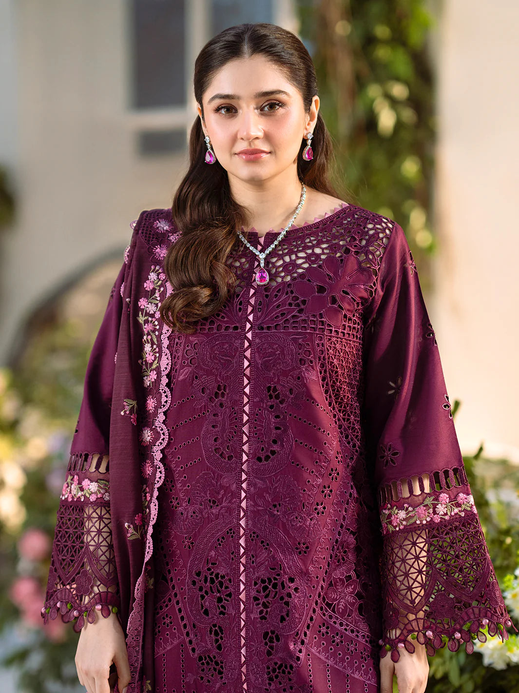 Binilyas 3Pc Embroidered Lawn Suit 106-A gulbuy.com