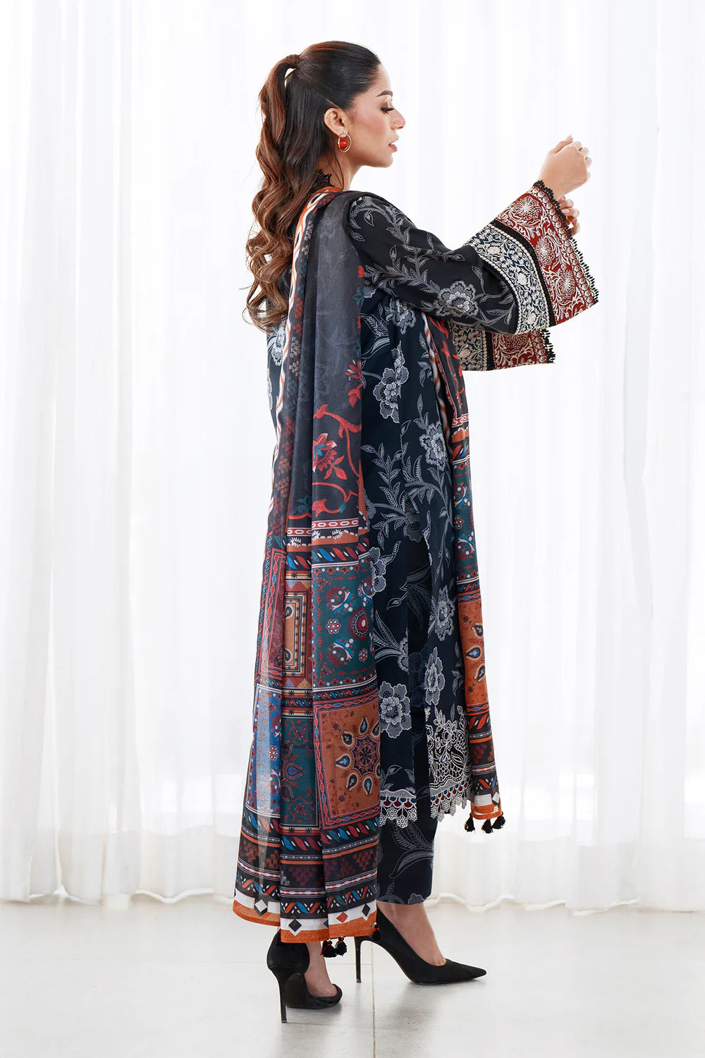 Baroque 3Pc Embroidered Lawn Suit UF-4078 gulbuy.com