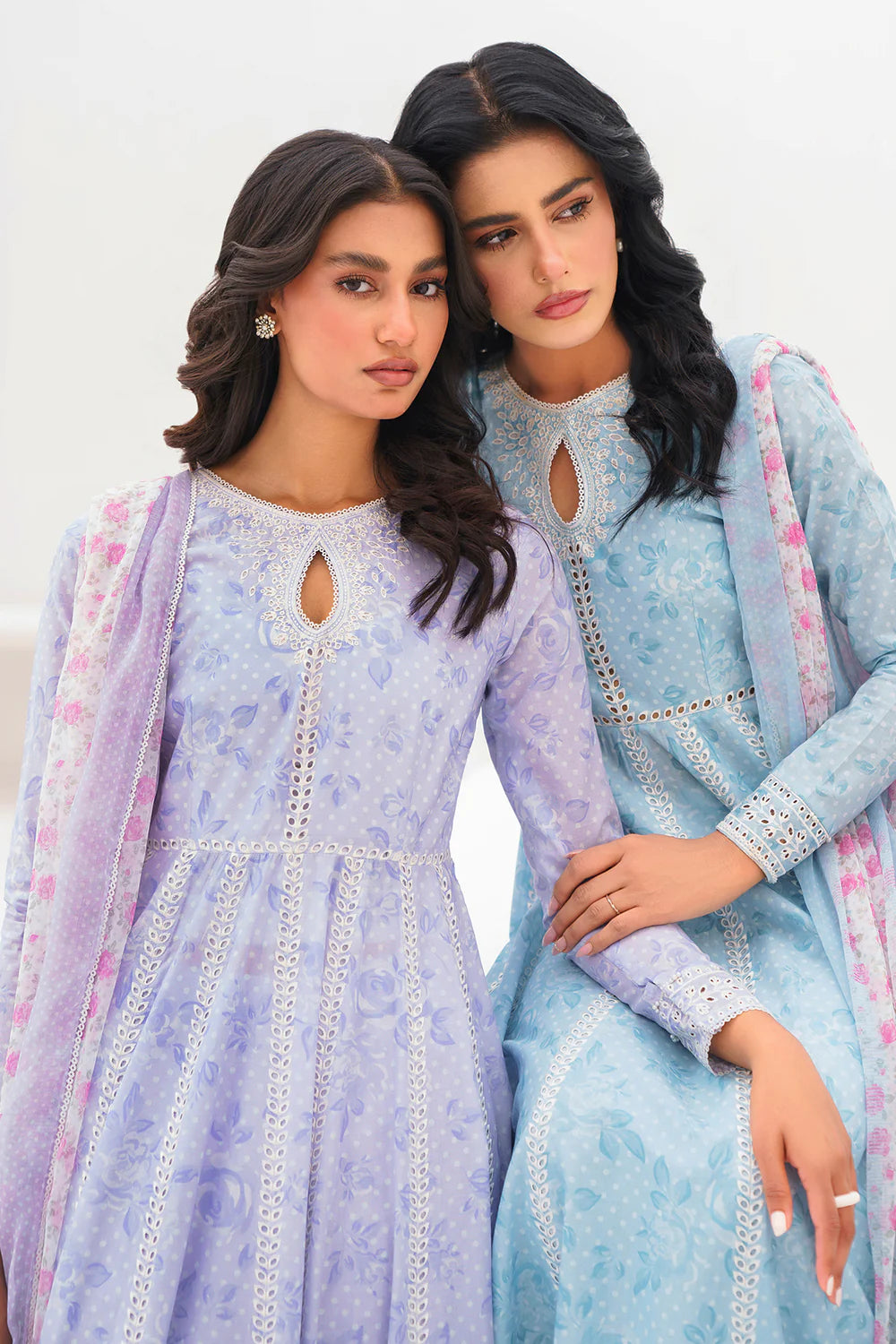 Jazmin 3Pc Embroidered Lawn Suit USE-9105 gulbuy.com