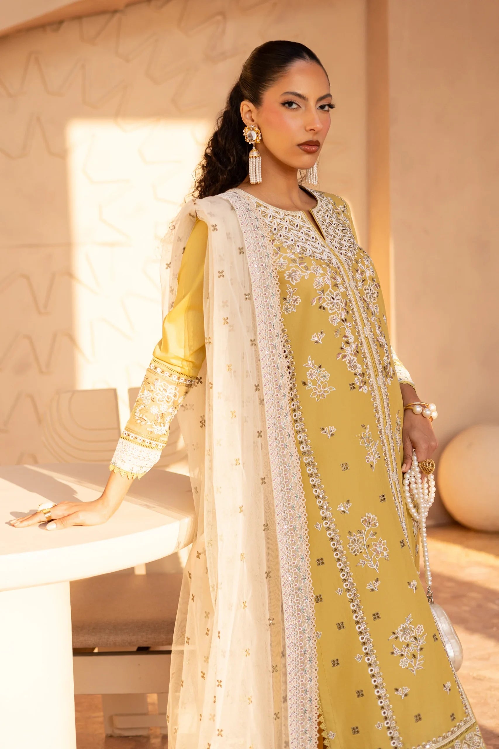 Batik 3Pc Embroidered Lawn Suit Shamma gulbuy.com