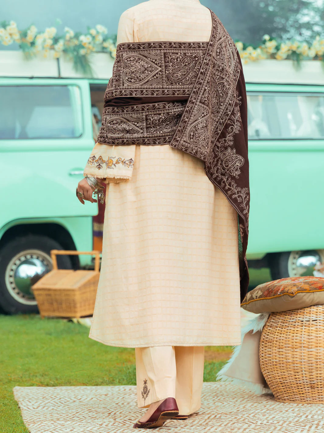 Almirah 3Pc Embroidery Jacquard Suit-AWP-LK-551 gulbuy.com
