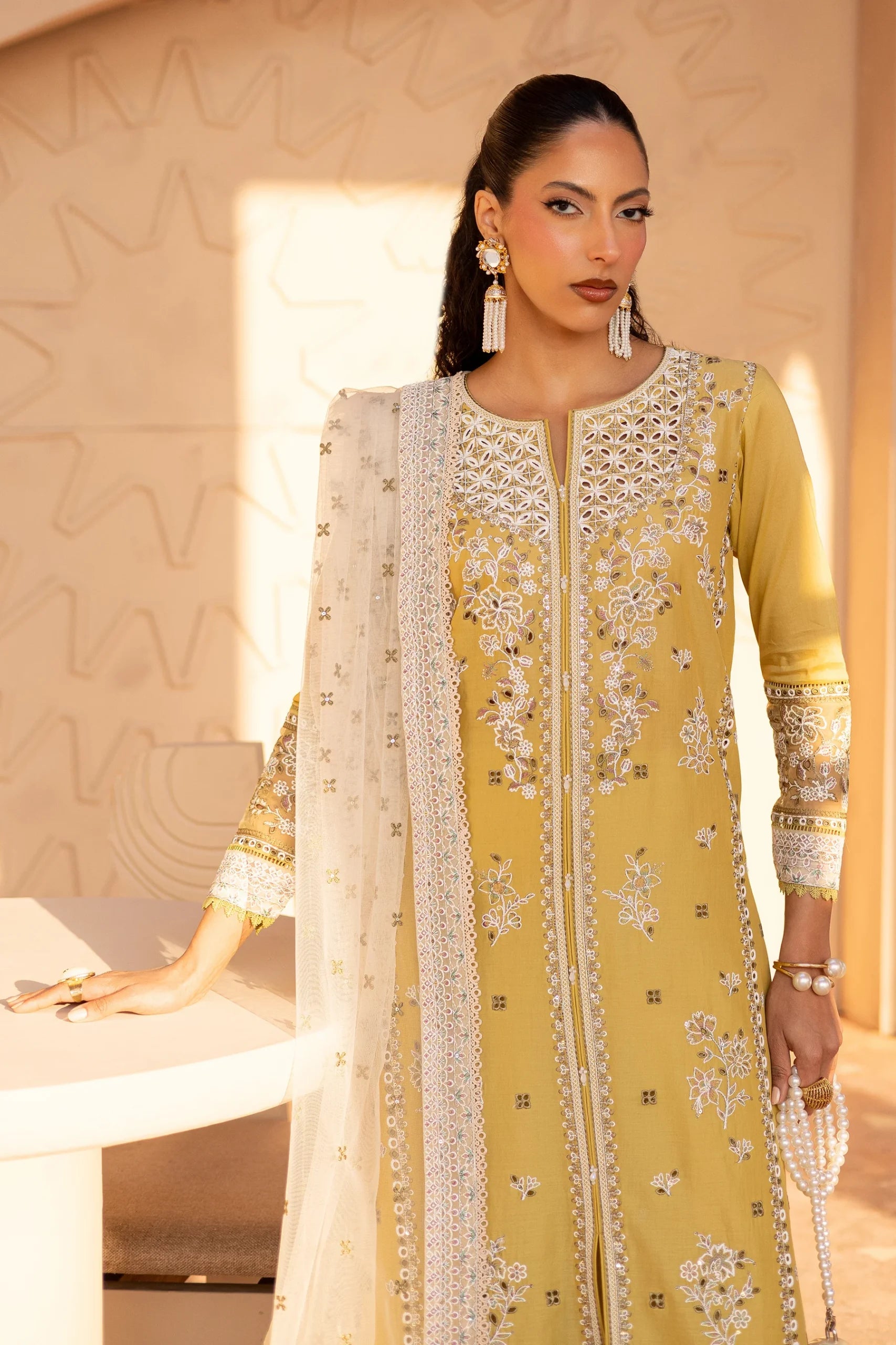 Batik 3Pc Embroidered Lawn Suit Shamma gulbuy.com