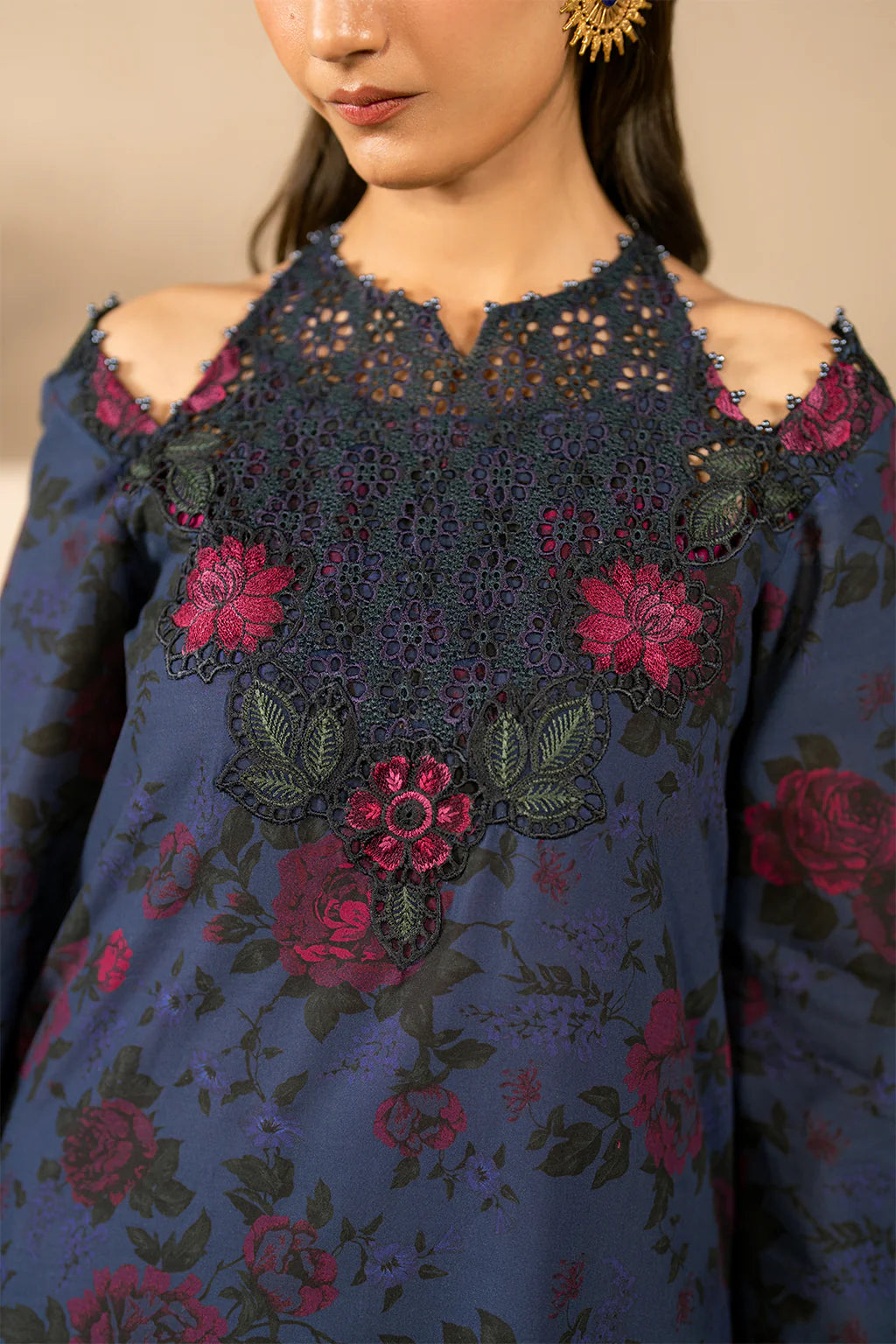 Iznik 3Pc Embroidered Lawn Suit EFL-12 gulbuy.com