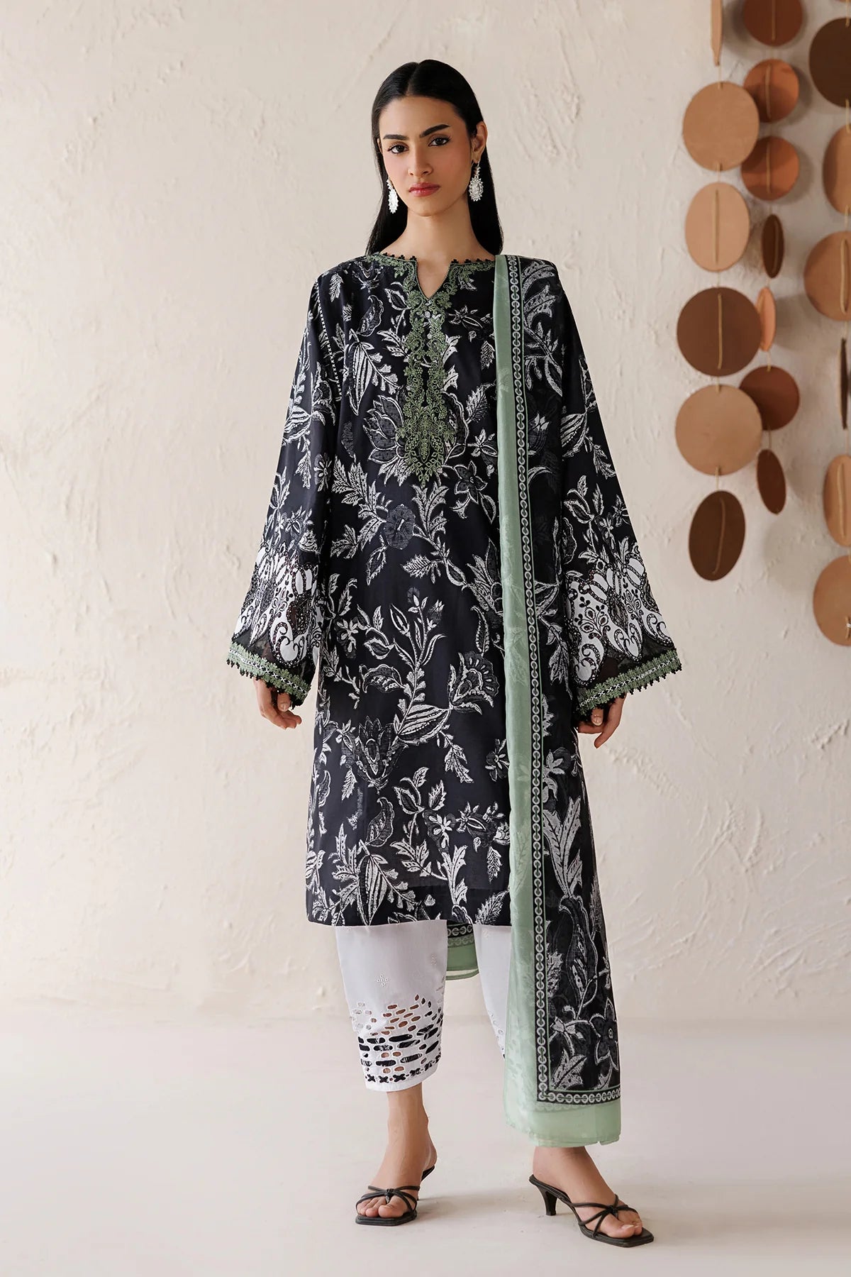 Baroque 3Pc Embroidered Lawn Suit UF-4515