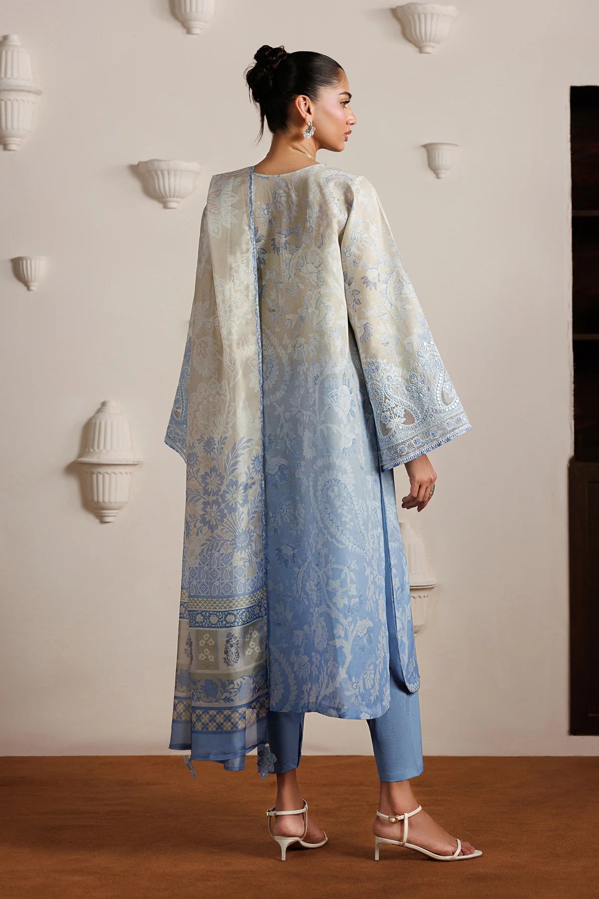 Baroque 3Pc Embroidered Lawn Suit UF-4524