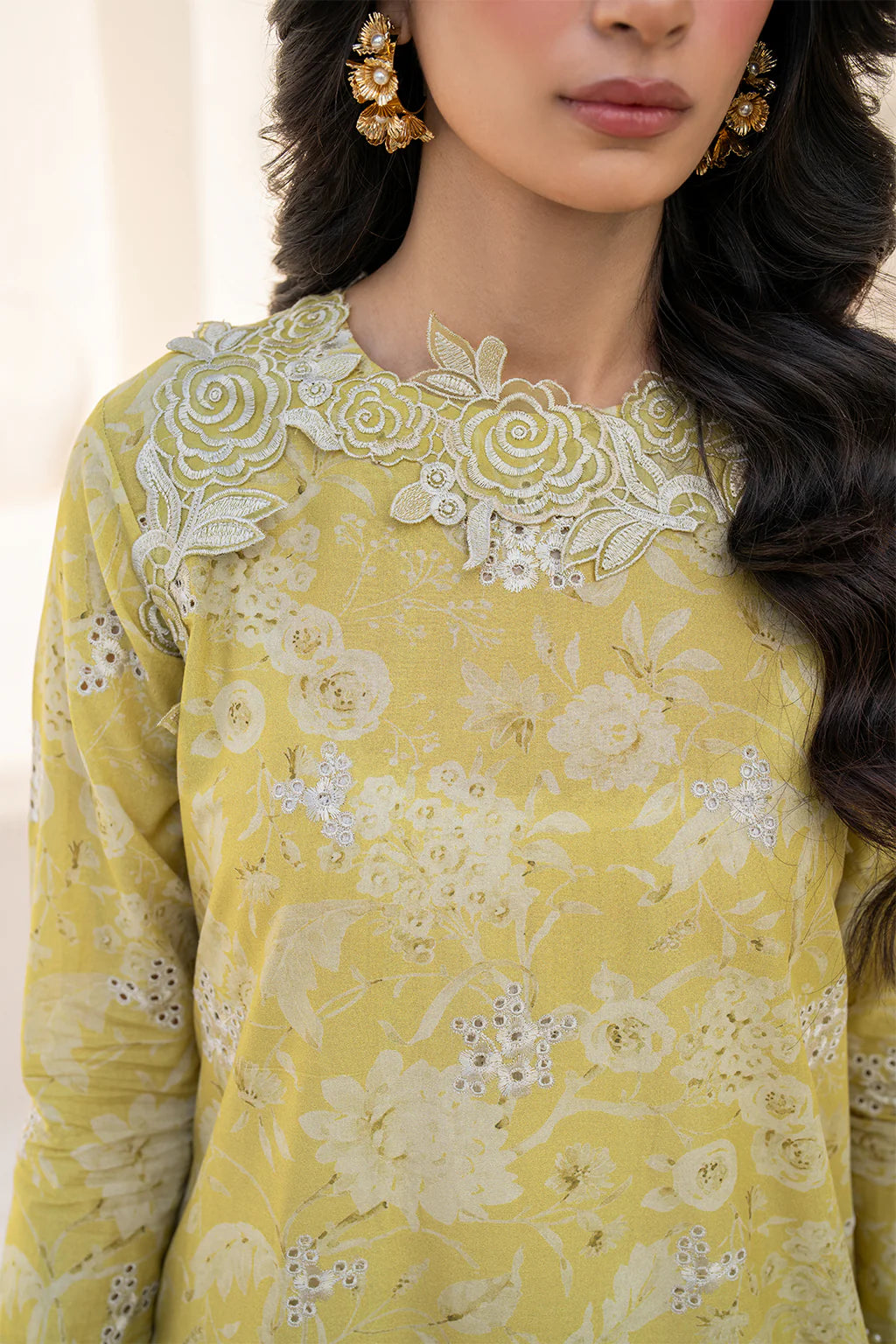 Iznik 3Pc Embroidered Lawn Suit EFL-08 gulbuy.com