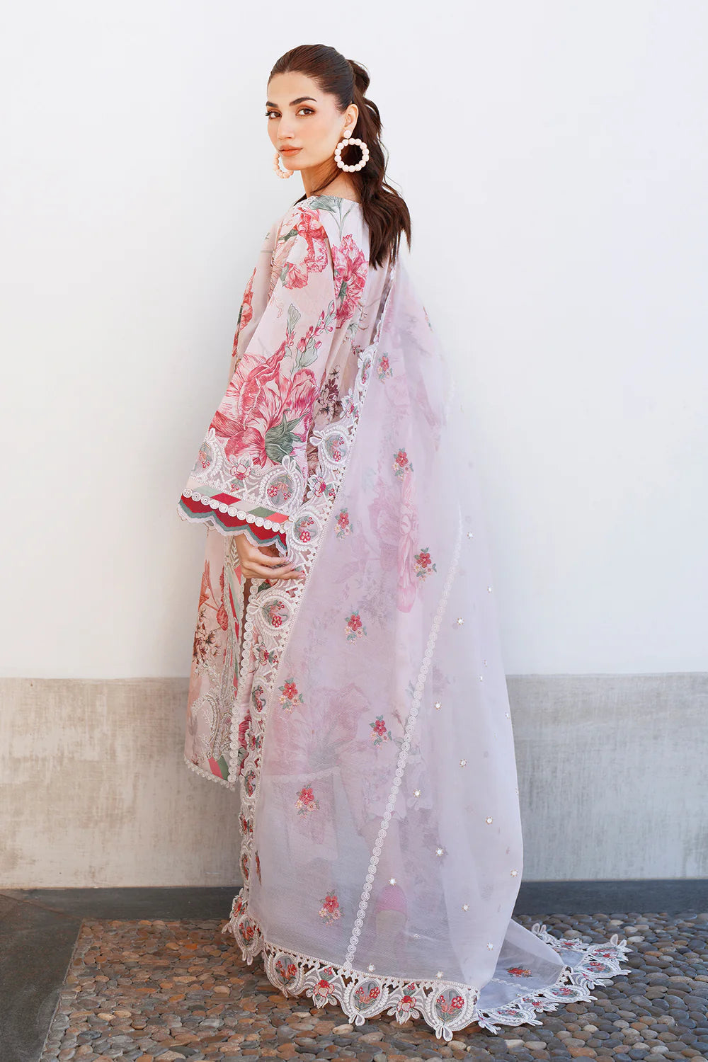 Baroque 3Pc Embroidered Lawn Suit UF-4081 gulbuy.com
