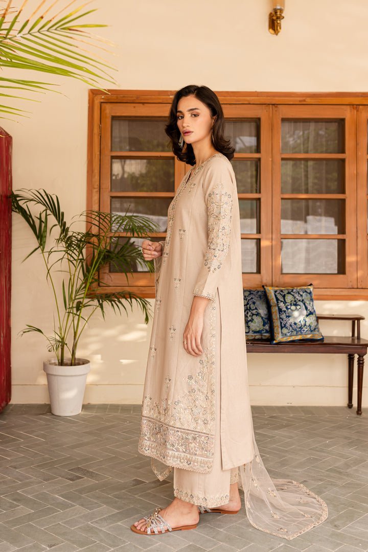 Batik 3Pc Embroidered Khaddar Dress Kashaa gulbuy.com