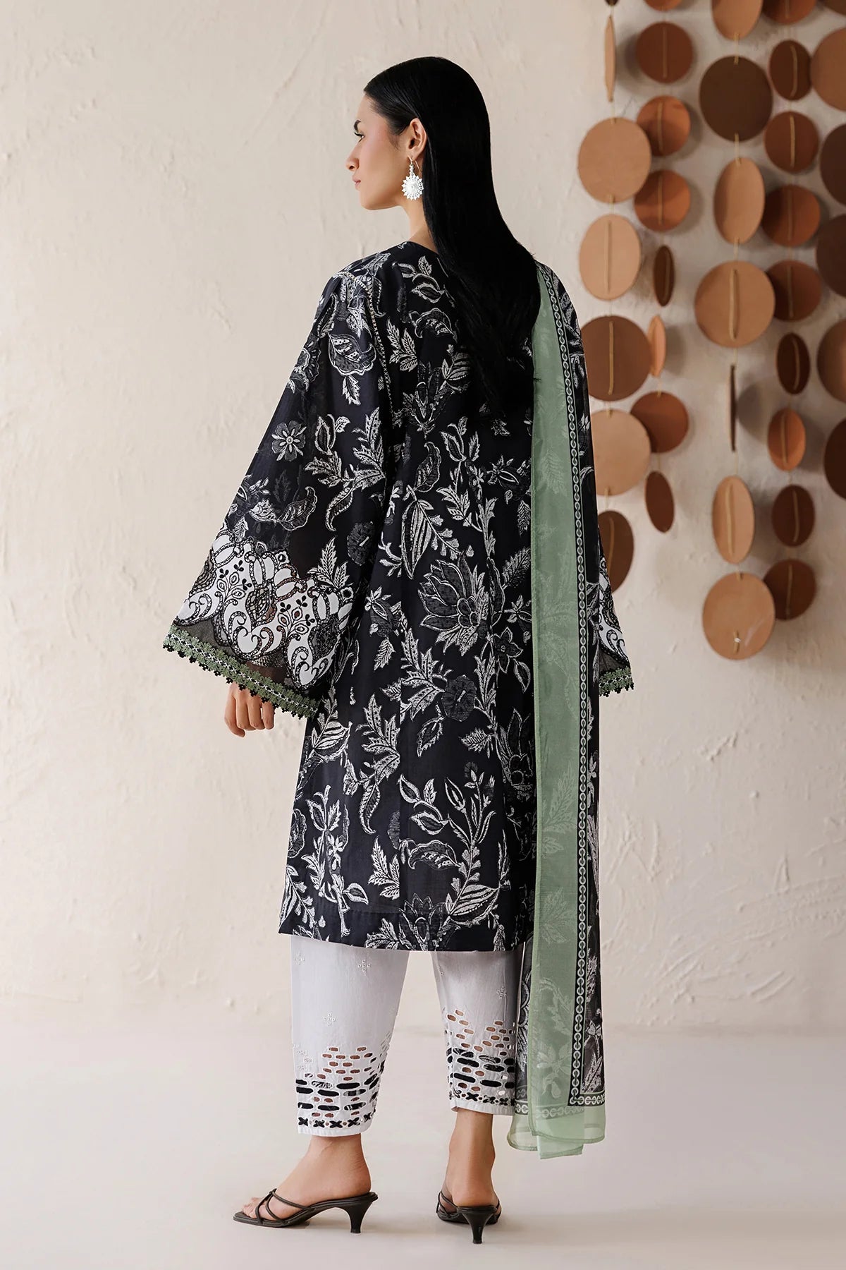 Baroque 3Pc Embroidered Lawn Suit UF-4515