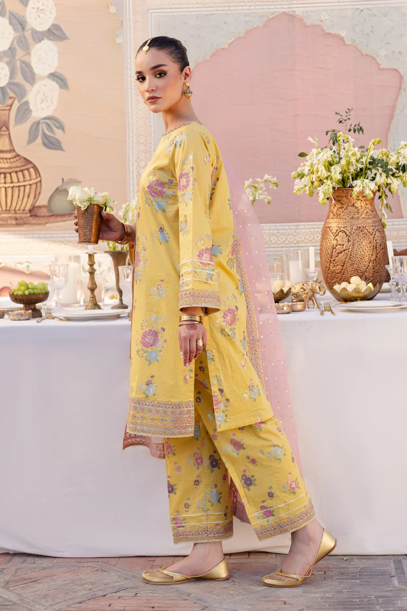 Batik 3Pc Embroidered Lawn Suit Gilt gulbuy.com