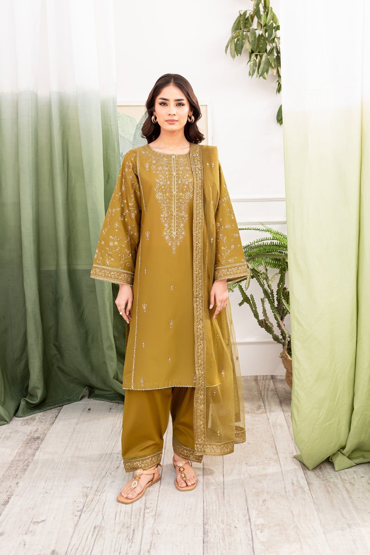 Batik 3Pc Embroidered Lawn Suit (Miruh-3pc)