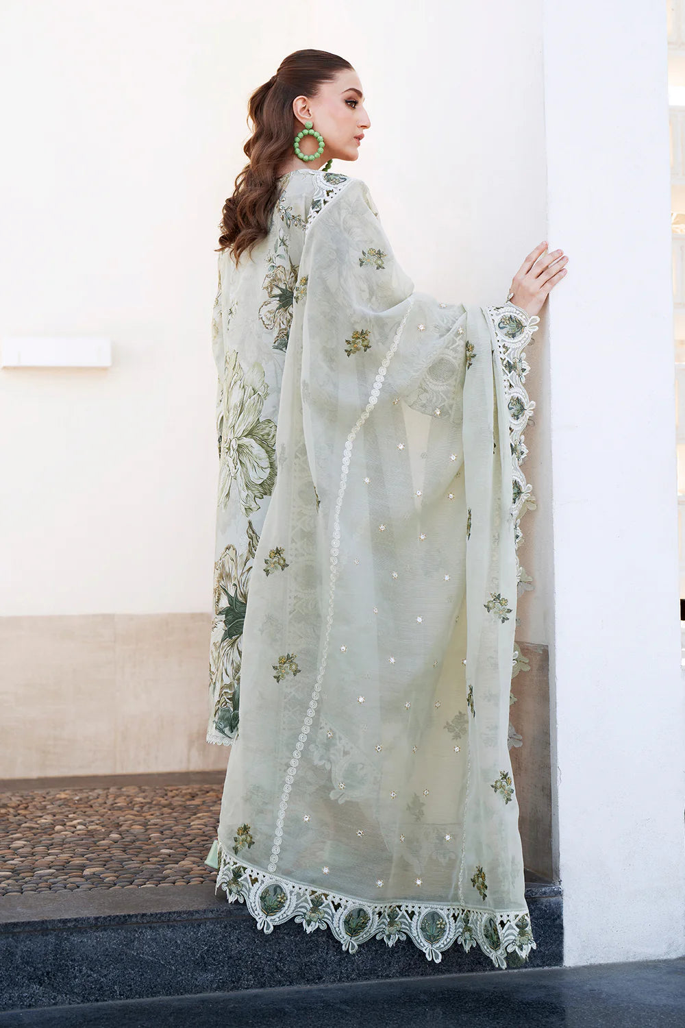 Baroque 3Pc Embroidered Lawn Suit UF-4082 gulbuy.com