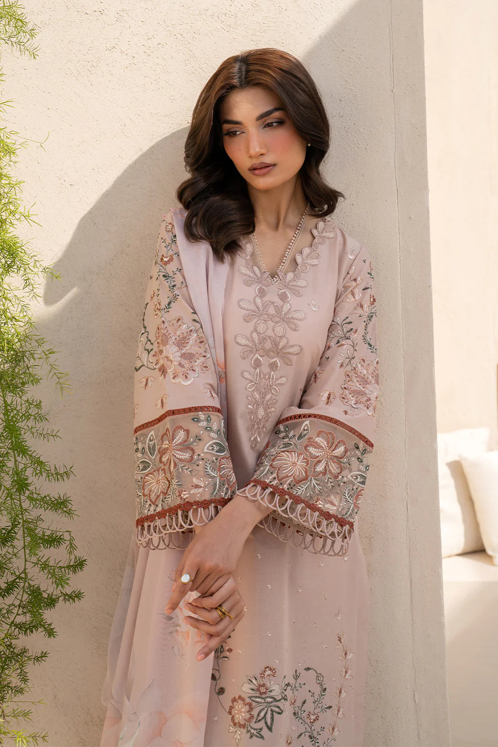 Iznik 3Pc Embroidered Lawn Suit EFL-02 gulbuy.com