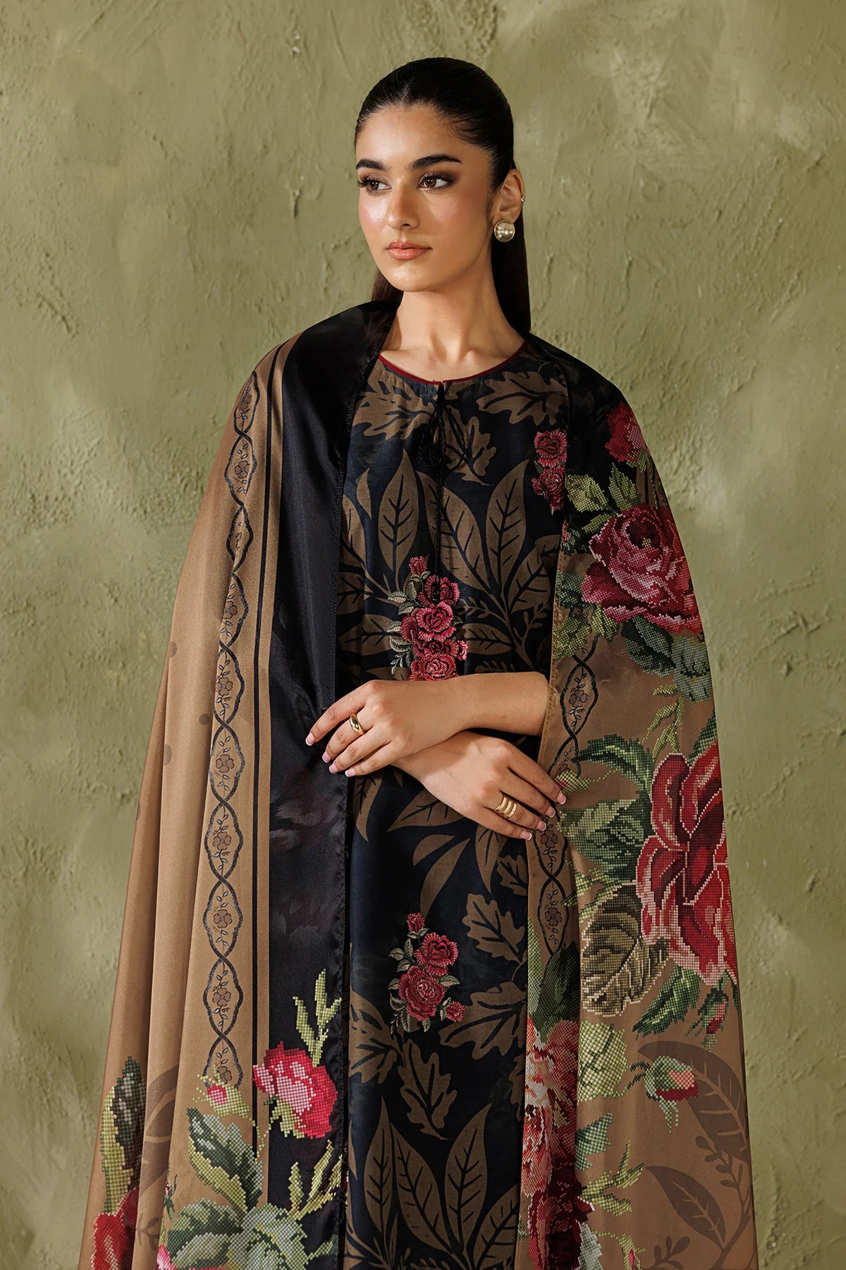 Baroque 3Pc Embroidered Lawn Suit UF-4506