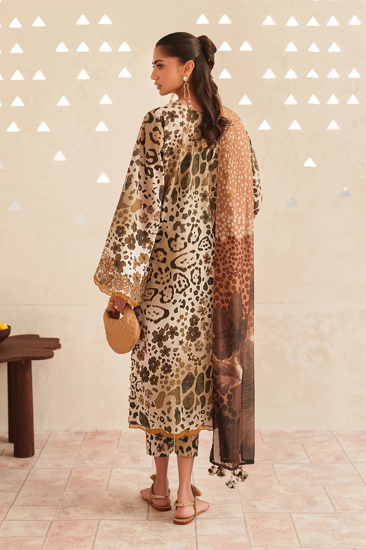 Baroque 3Pc Embroidered Lawn Suit UF-4408