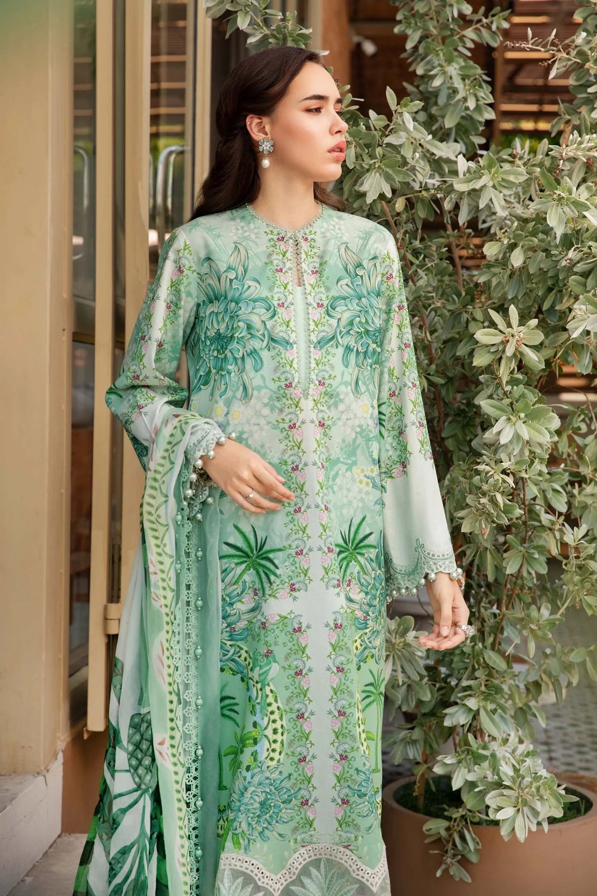 Maria B 3Pc Embroidered Lawn Suit MPT-2514-A gulbuy.com