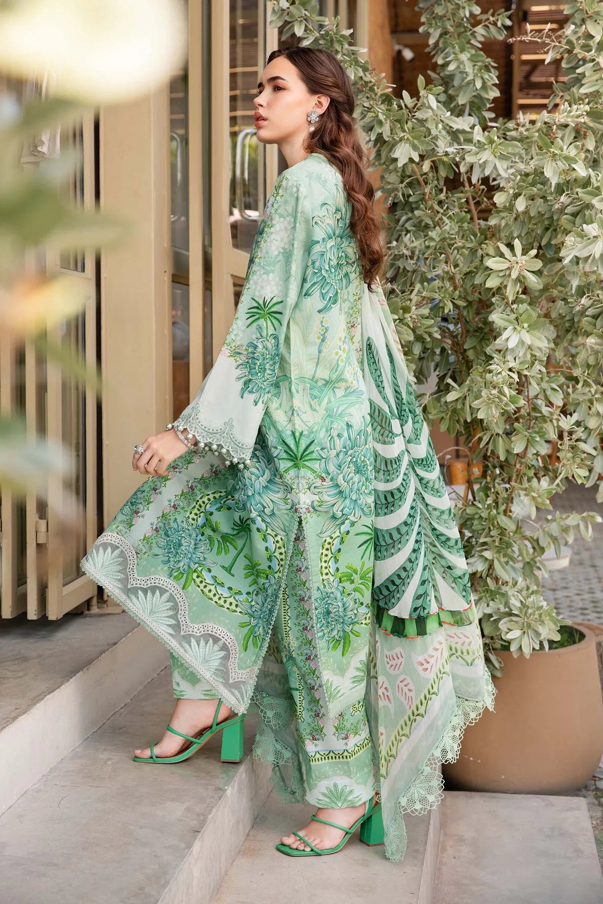 Maria B 3Pc Embroidered Lawn Suit MPT-2514-A gulbuy.com