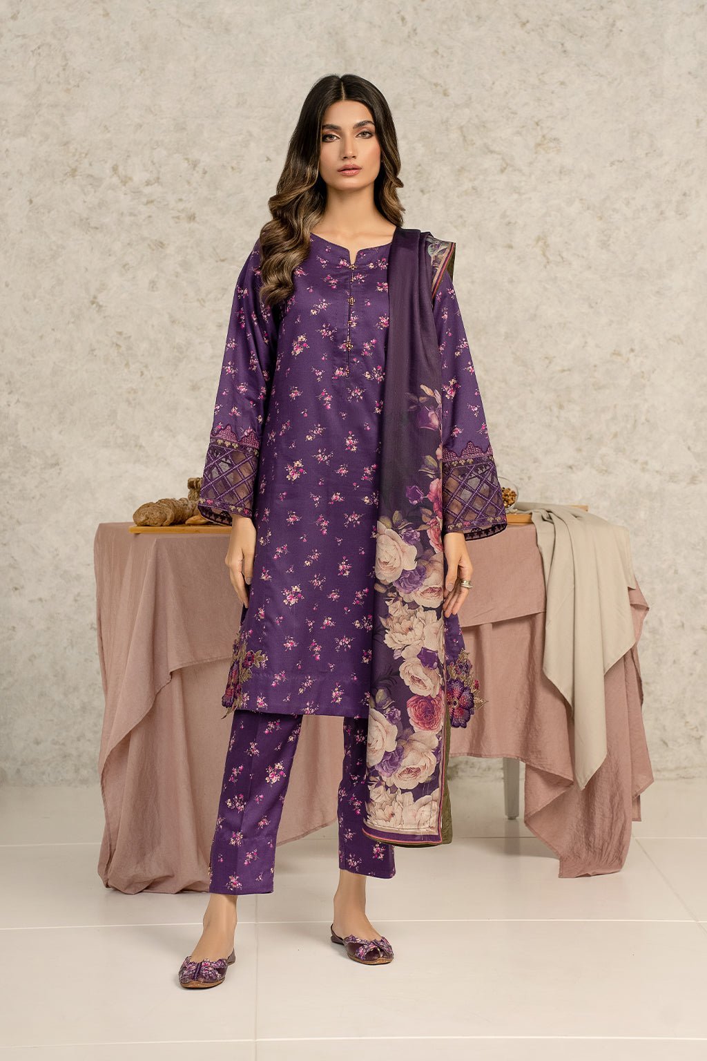 3 PIECE IZNIK EMBROIDERED VISCOSE SUIT (UE-174-ENDEAR)