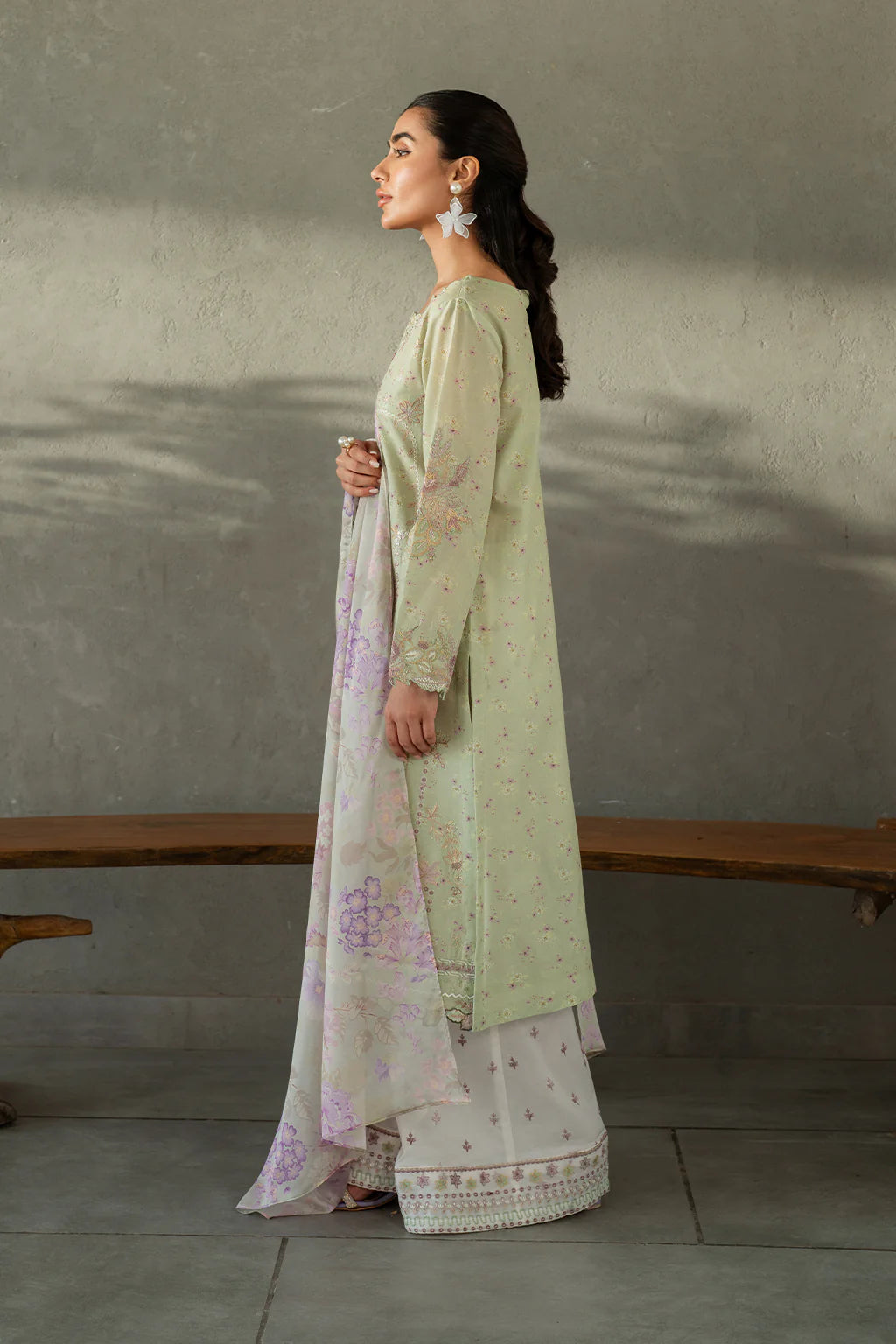 Iznik 3PC Embroidered Lawn Suit UE-405 gulbuy.com