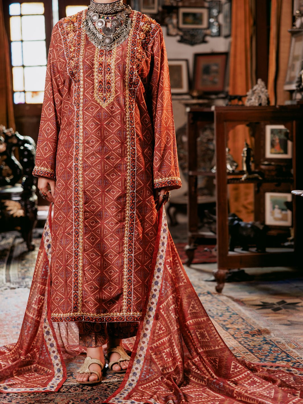 ALMIRAH 3 PIECE EMBROIDERED LAWN SUIT SUIT(ALP-3PS-1959A)