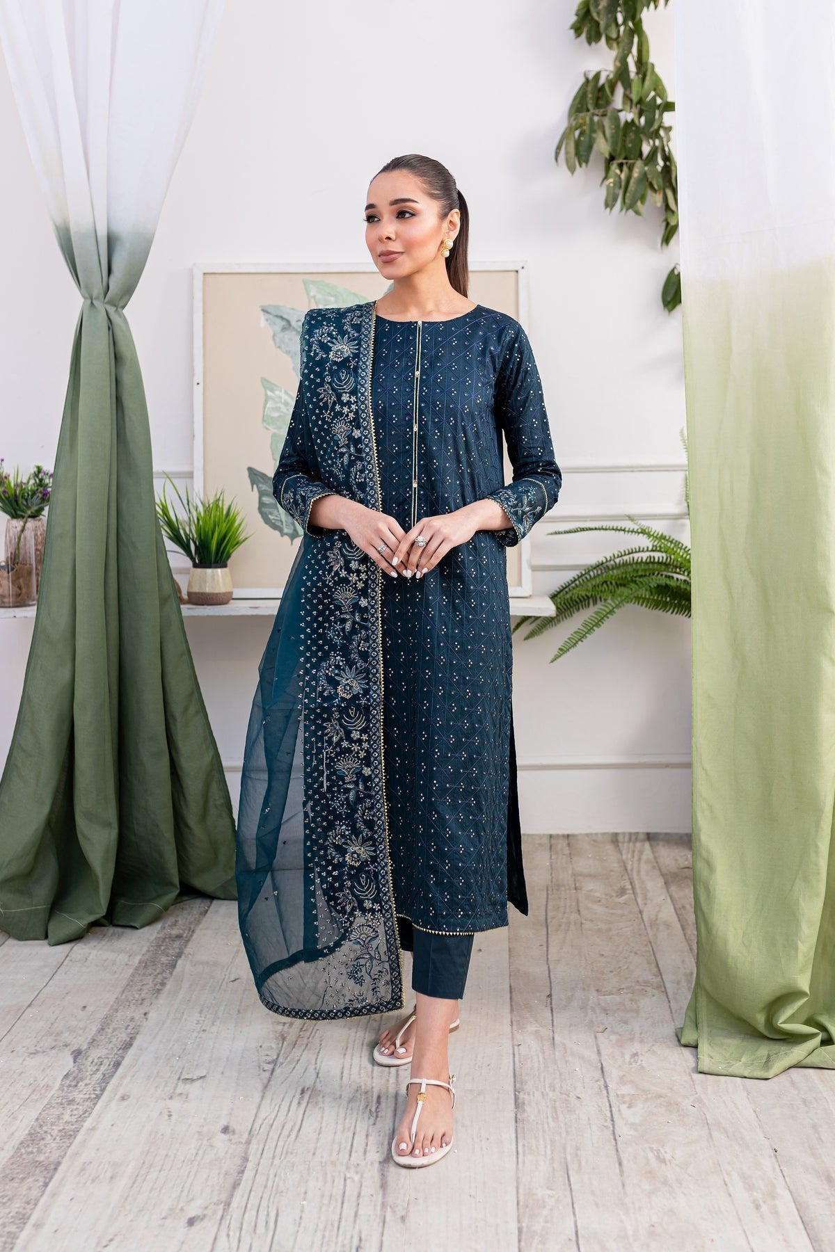 Batik 3Pc Embroidered Lawn Suit (Blue-3pc)