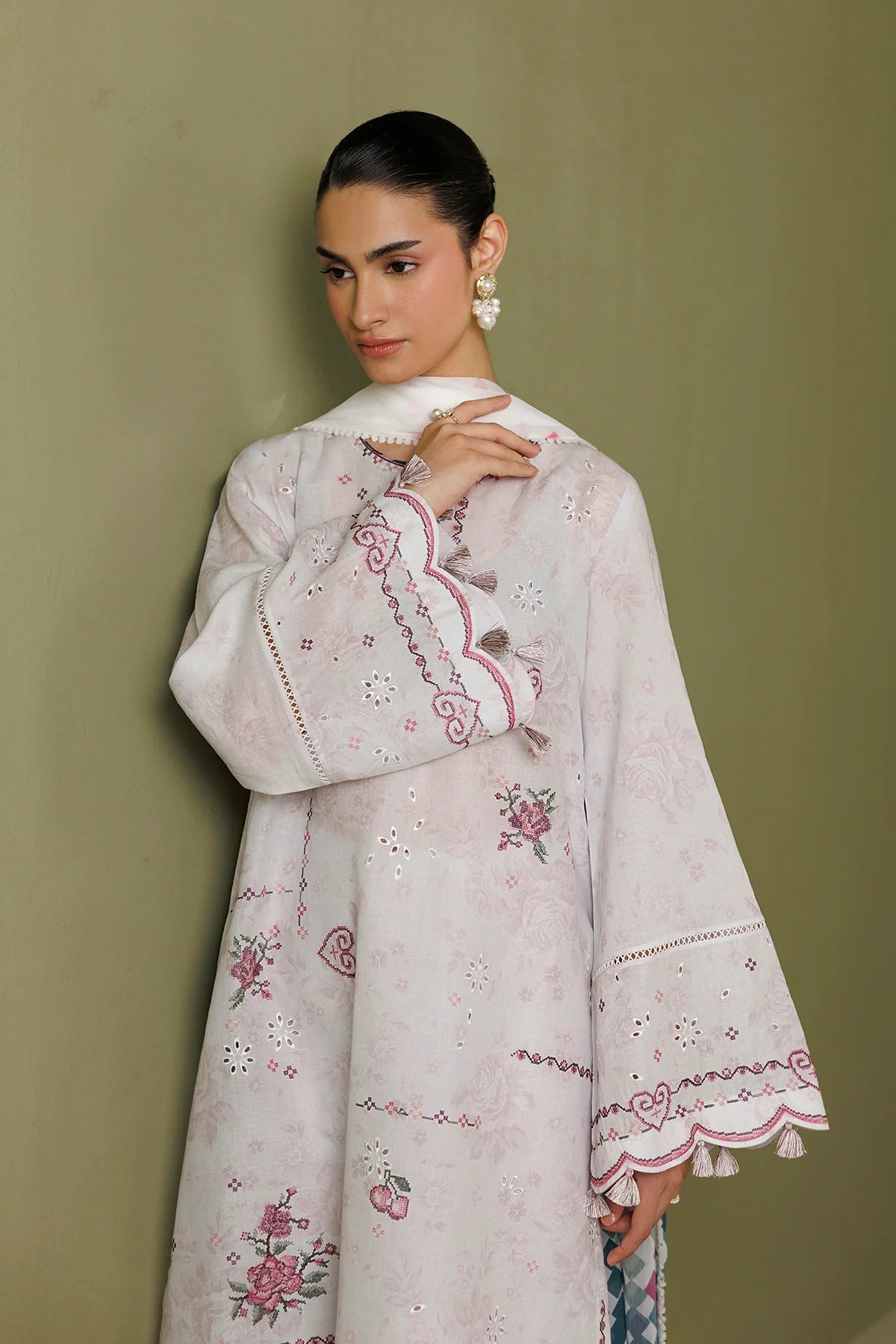 Jazmin 3Pc Embroidered Lawn Suit USE-9387