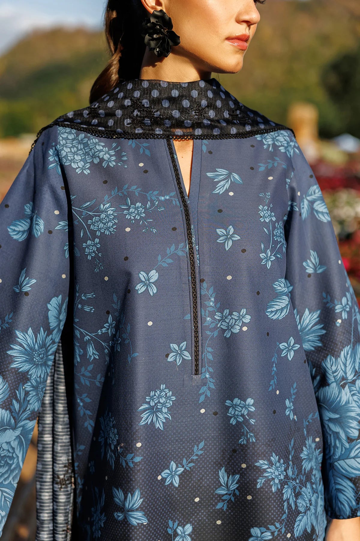 Jazmin 3Pc Embroidered Lawn Suit USE-9295
