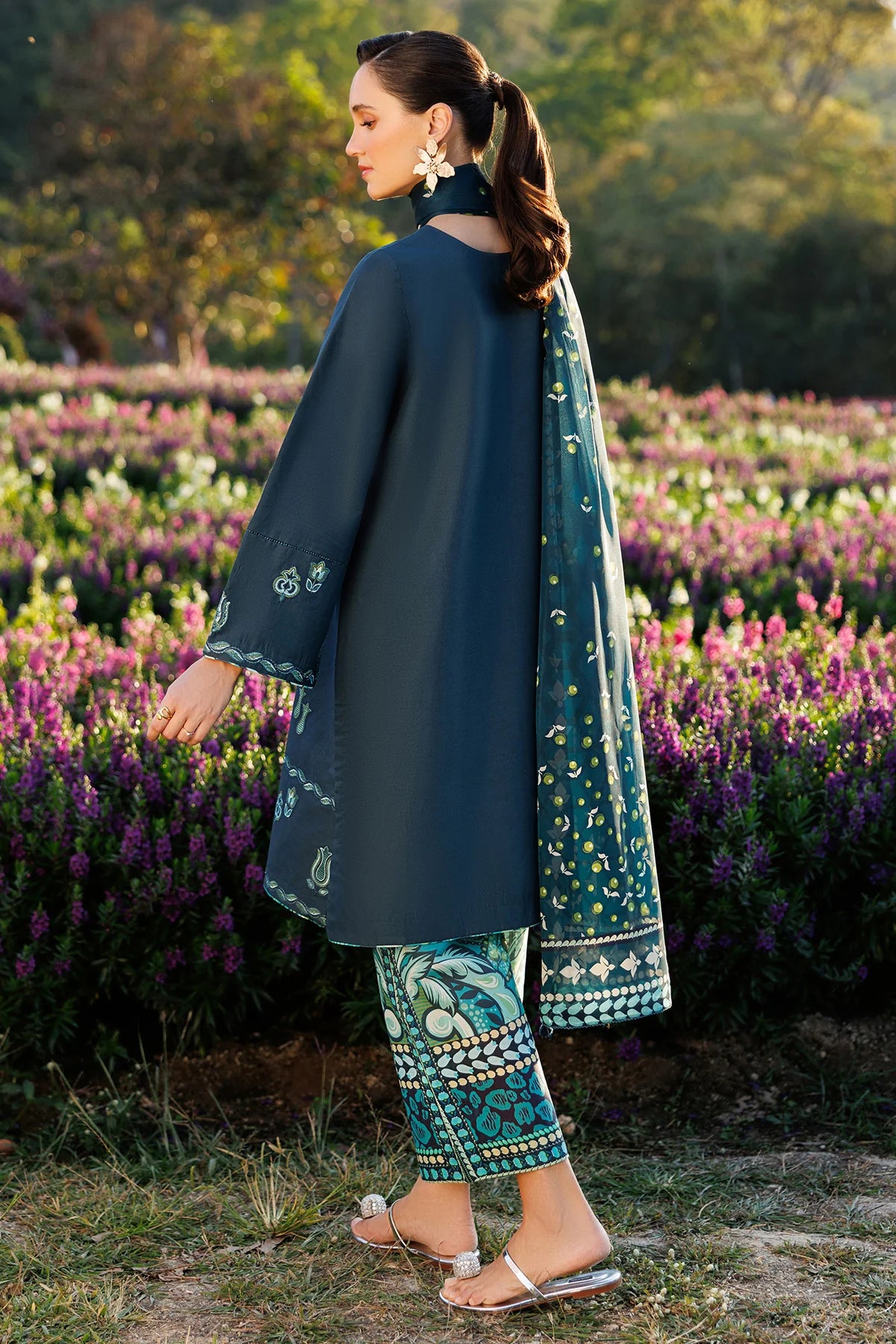 Jazmin 3Pc Embroidered Lawn Suit USE-9291