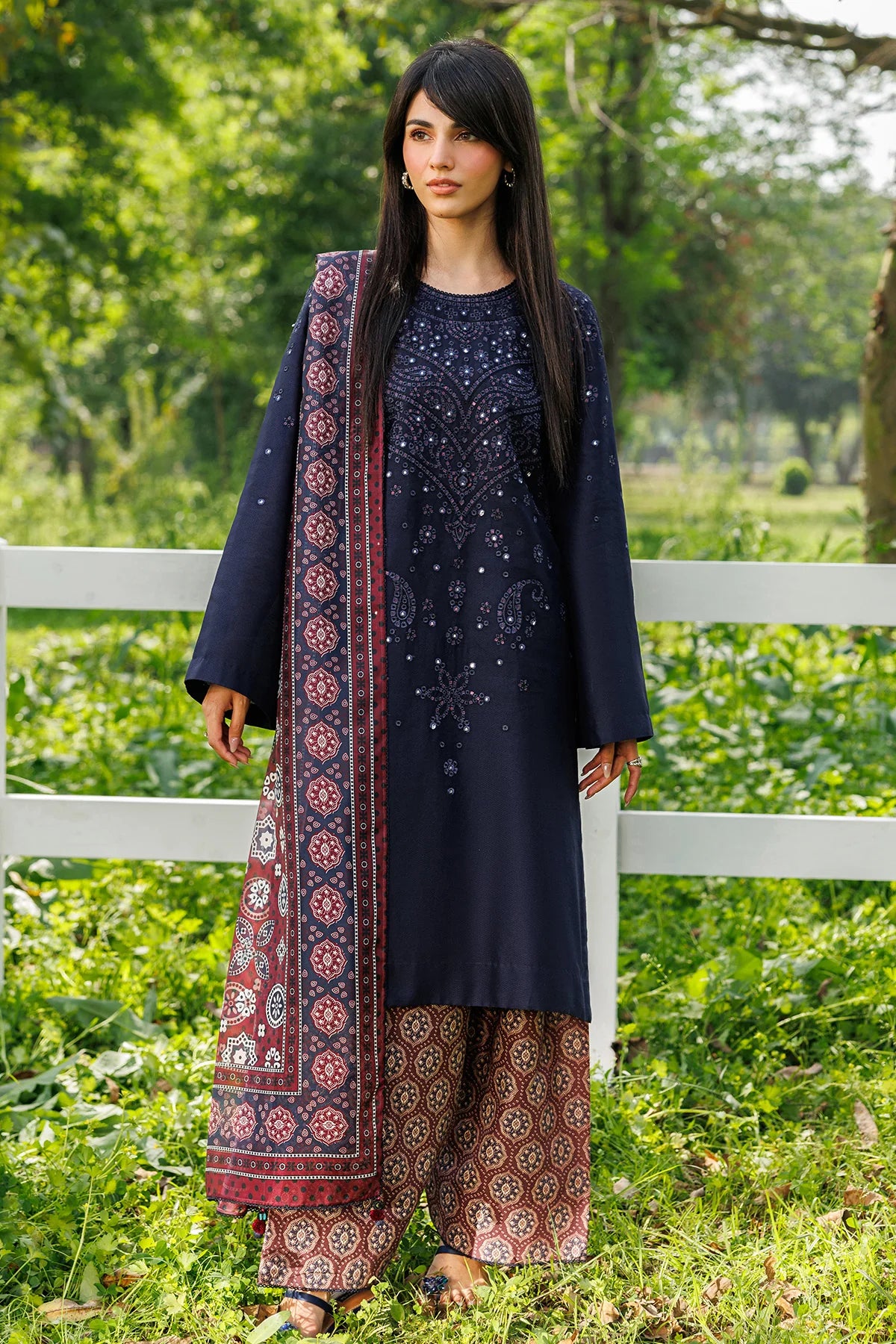 Jazmin 3Pc Embroidered Lawn Suit USE-9337