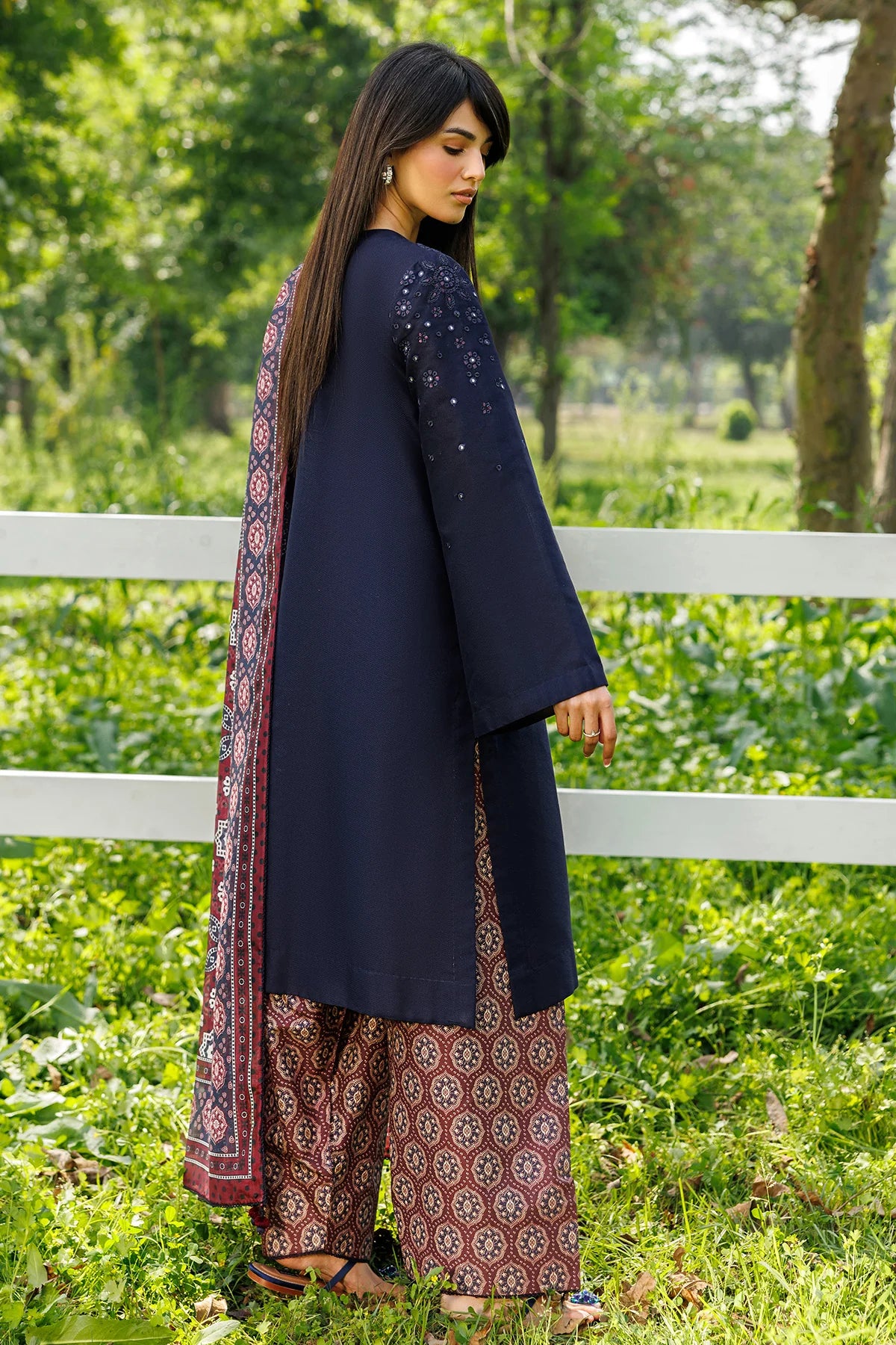 Jazmin 3Pc Embroidered Lawn Suit USE-9337
